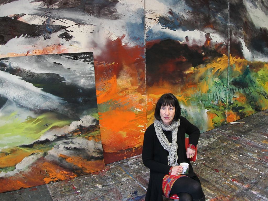 Marianne Hopf setzt sich derzeit mit Landschaften auseinander, diese gibt es nicht nur in ihrem Atelier, sondern derzeit auch im „Morat - Institut für Kunst und Kunstwissenschaft“ in Freiburg zu sehen.