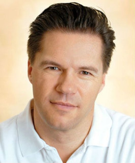 Dr. Knut Seeger, Zahnarzt mit den Schwerpunkten Endodontie, ästhetische Zahnheilkunde und Funktionstherapie in Gengenbach und der Dentalklinik in Lahr.