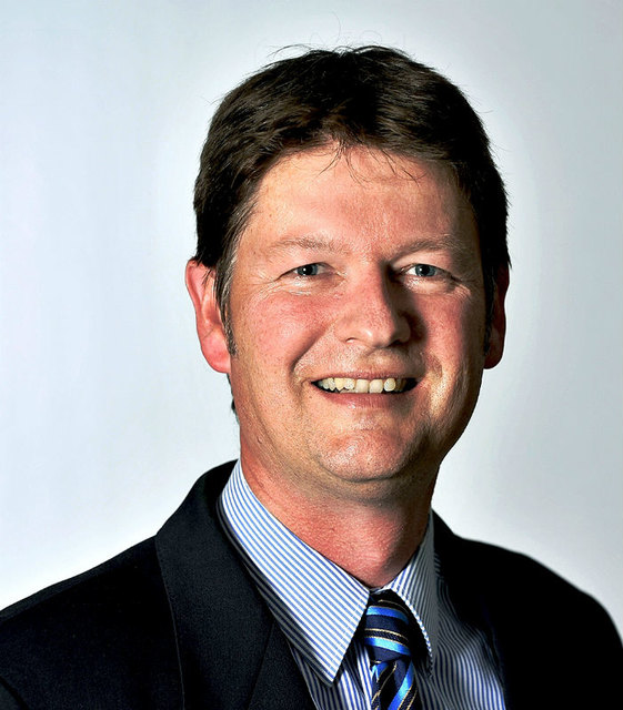 Dr. Dirk Gebert, Gewerbe-Akademie, kaufmännischer Bereich, Telefon: 0781/9340-191