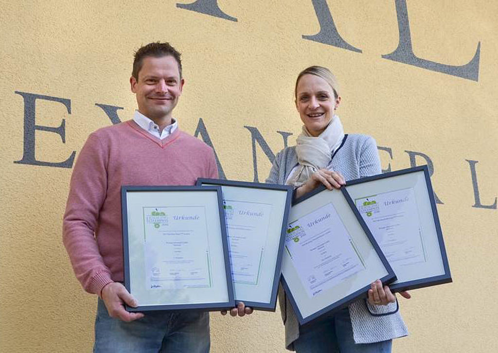 Corinna und Alexander Laible freuen sich über das gute Ergebnis beim Riesling Champion 2016.
