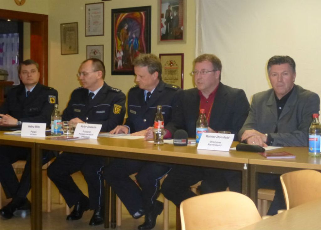 V.l.: Timo Glowig (Bundespolizei), Heinz Rith (Polizei Achern), Peter Dieterle (Polizeipräsidium Offenburg) sowie Matthias Drescher und Rainer Domfeld (ONB).