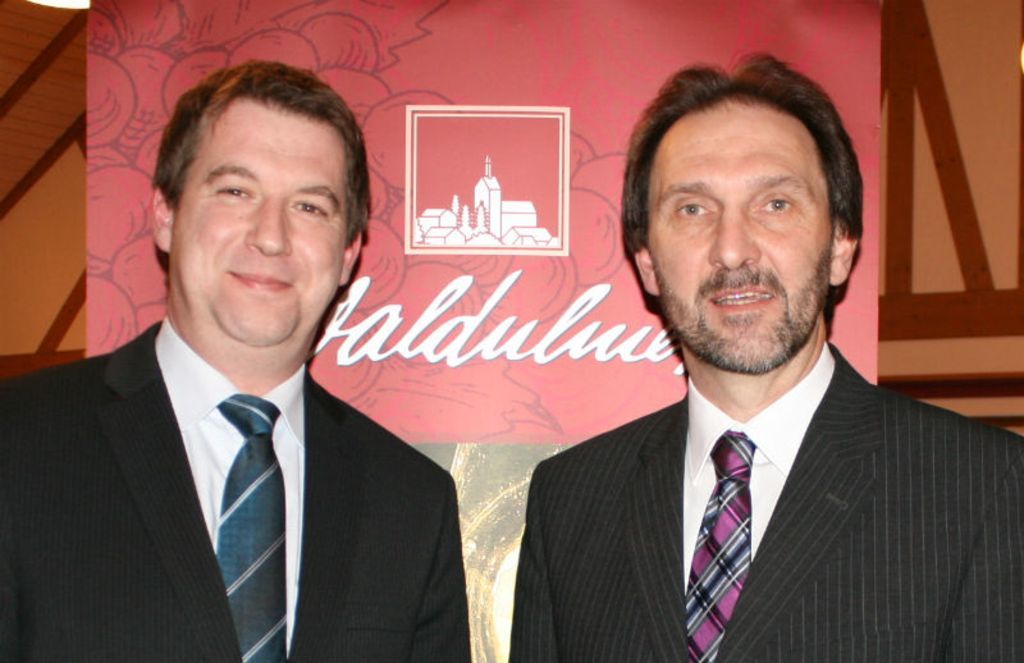 Geschäftsführer Michael Böhly (links) und Georg Börsig, der sein Amt als Vorstandsvorsitzender am Freitag zur Verfügung stellte.