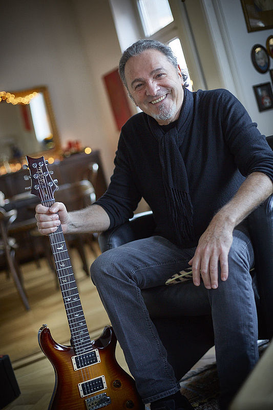 Der Offenburger Peter Oehler ist ein Vollblutmusiker. Der Gitarrist hat mit den unterschiedlichsten Künstlern im Laufe seiner Karriere zusammengespielt.