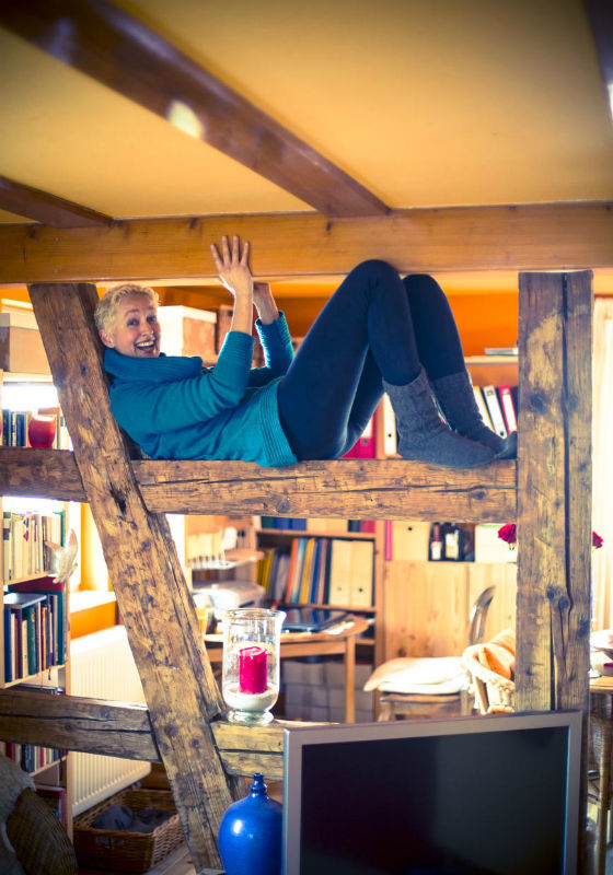 In ihrem Zuhause fühlt sich Ursula Bengel sichtlich wohl, die Rahmenbedingungen in Sasbachwalden stimmen.
