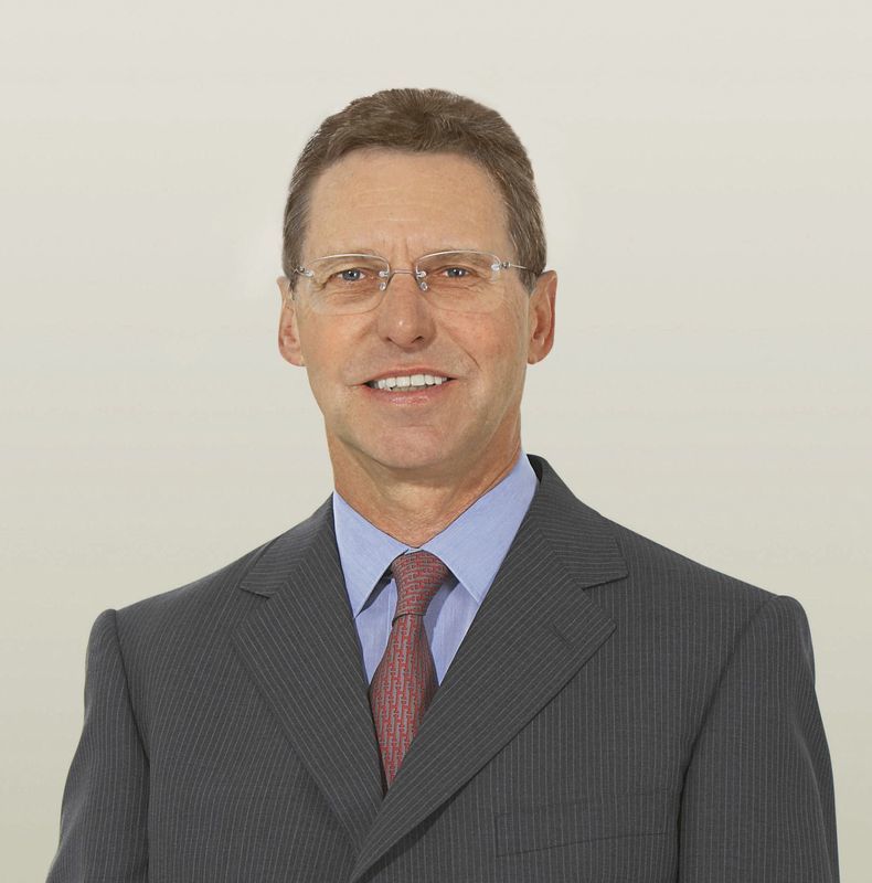 Hans R. Schmid ist Bildung sehr wichtig und will künftig jährlich Stipendien vergeben.
