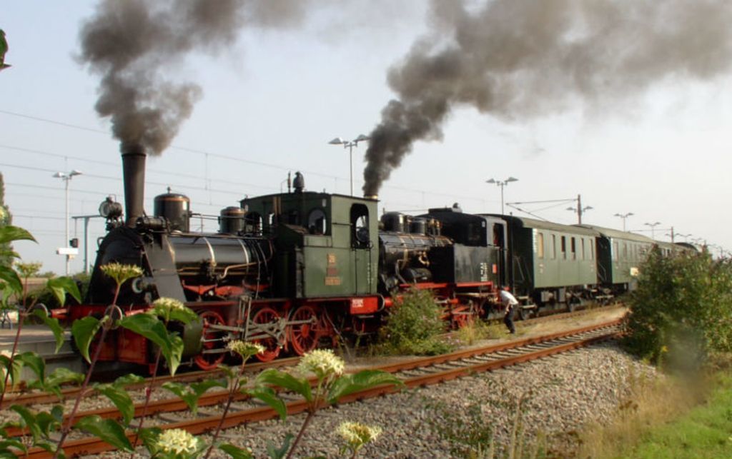 Beim Dorfbrunnenfest Ende Juli in Ottenhöfen wird der historische Dampfzug noch einmal in Betrieb genommen.
