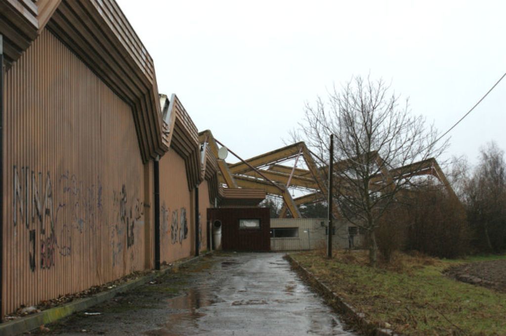 Die Glanzzeiten der Acherner Eishalle sind längst vorbei. Jetzt wird sie abgerissen.