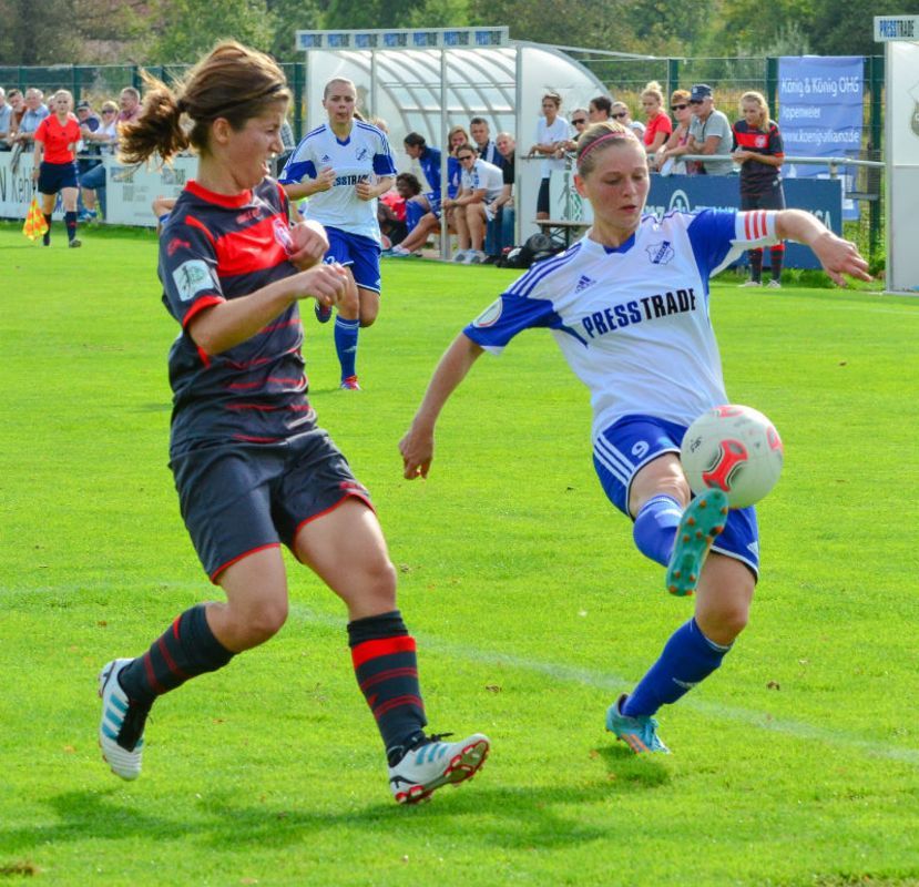 Für Christine Veth (rechts) ist die Bundesliga heute mit der vor Jahren nicht mehr zu vergleichen.