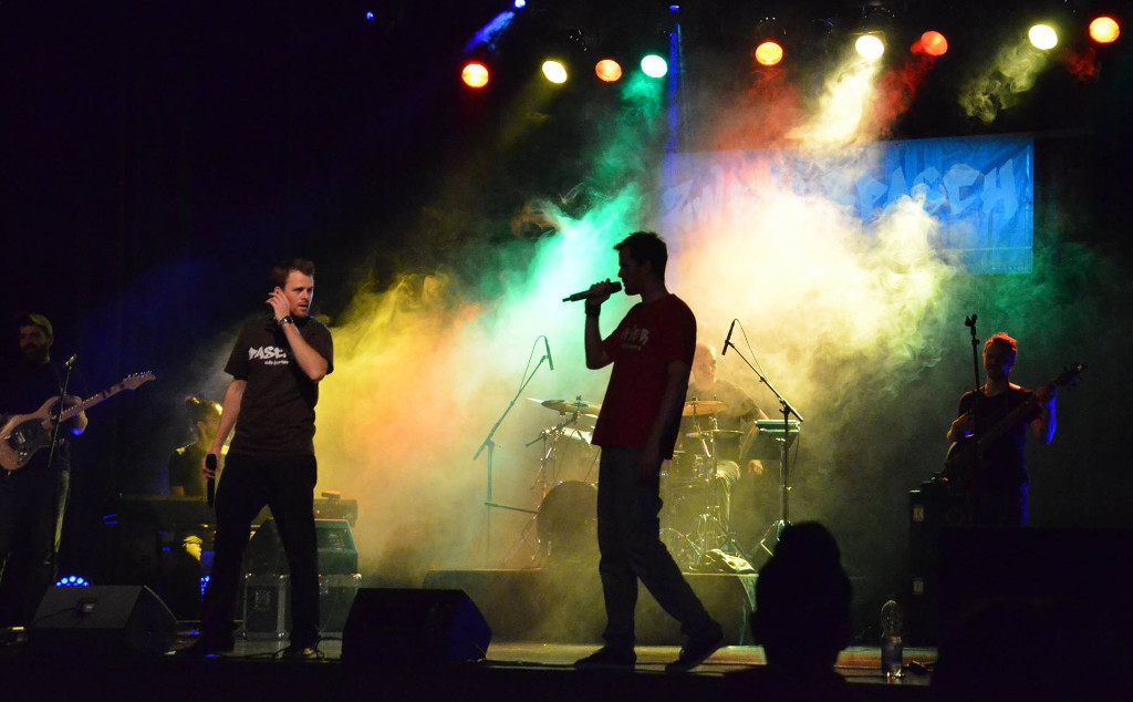 Zweierpasch in Aktion: In Oberkirch begann am Freitag die Rapconte-Tournee.
