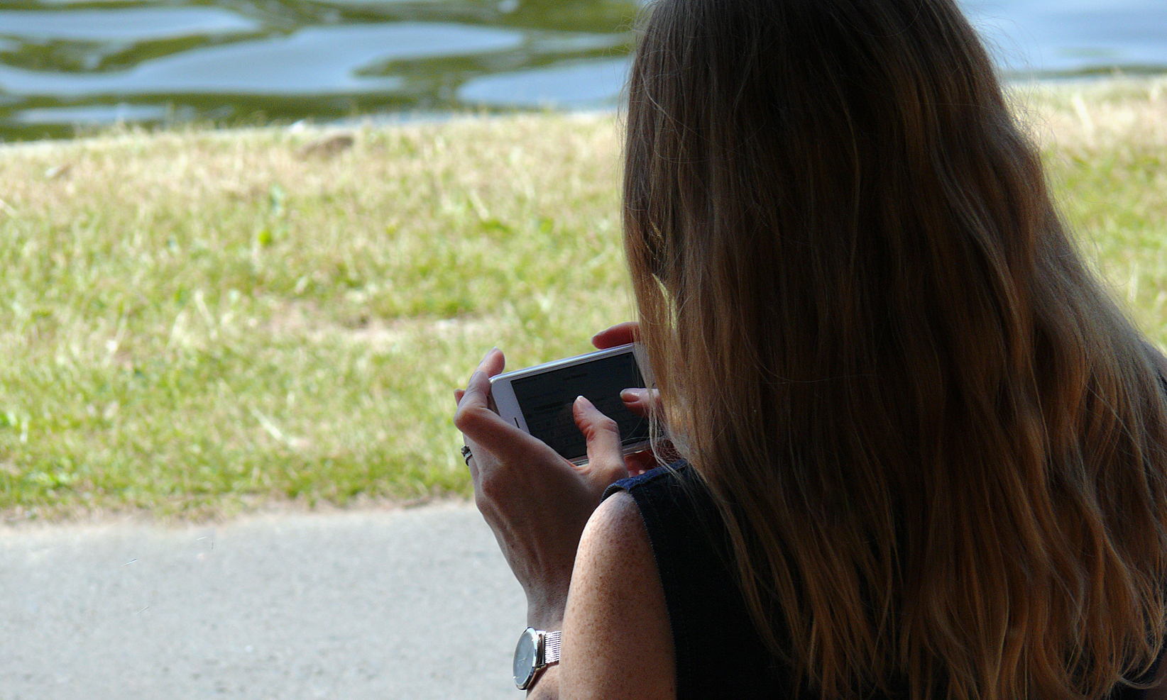 Für Kinder und Jugendliche sollte das Smartphone nur ein zeitlich begrenzter Spaß sein.