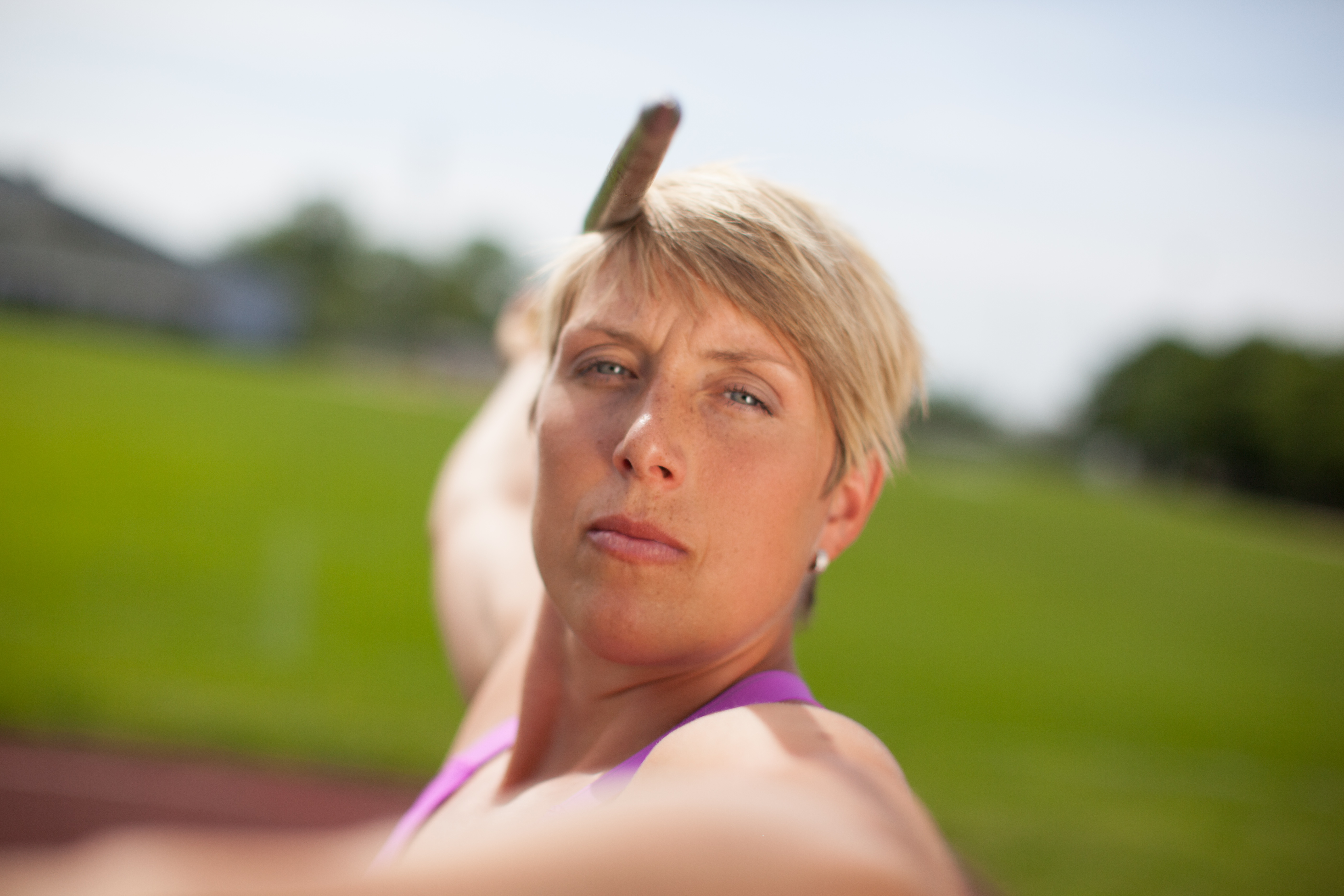 Die Weltmeisterin 2013, Christina Obergföll, informiert angehende Studenten zu Biomechanik.