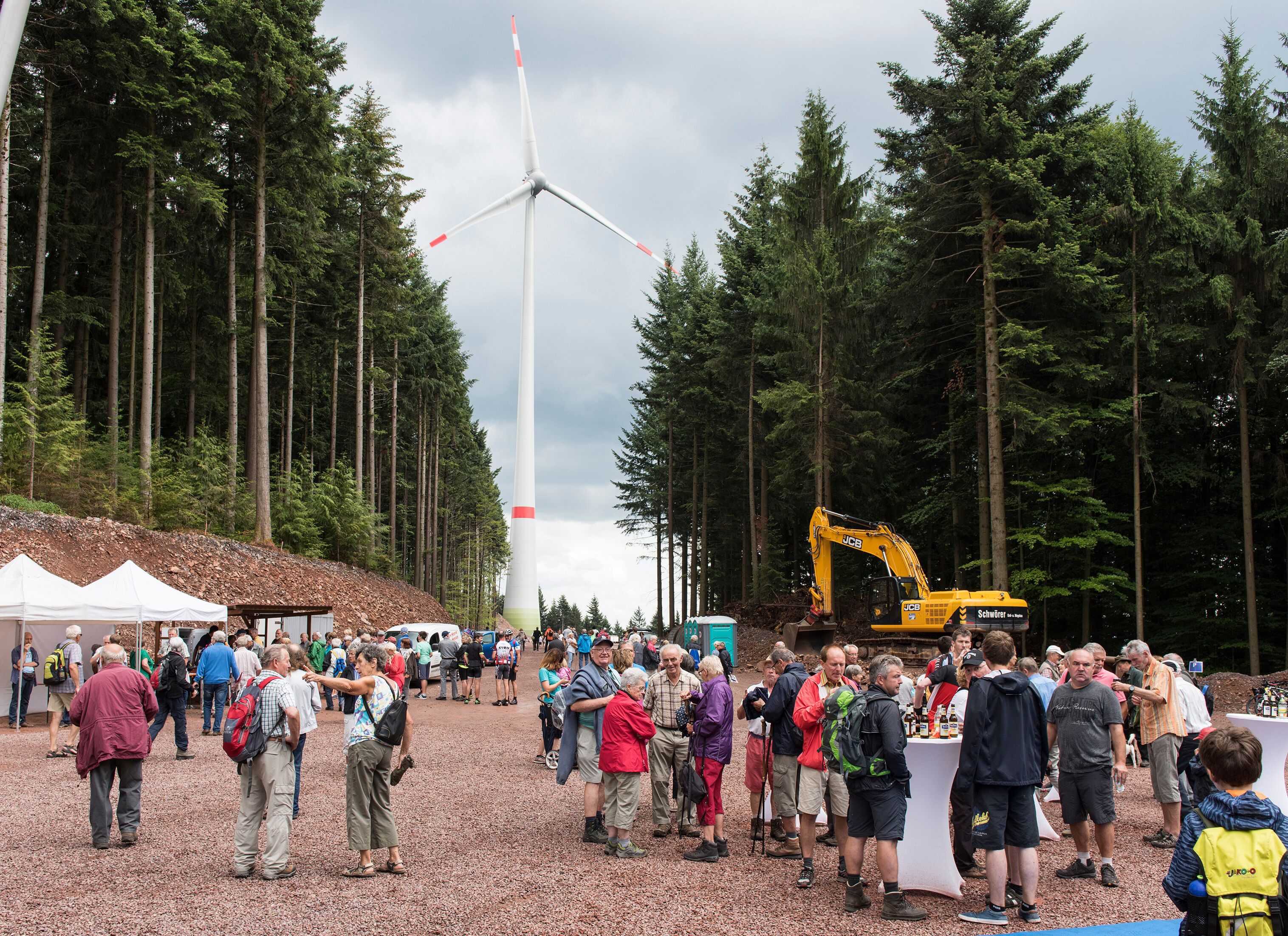 Nach der offiziellen Eröffnung mit Minister Franz Untersteller waren am Freitagnachmittag alle Bürger auf den Steinfirst zum Bürgerfest eingeladen.