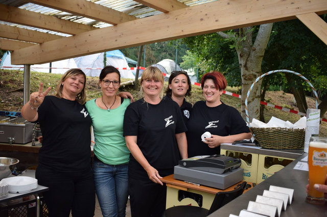 Auch die Damen vom Kiosk gewannen in 5:0 Sätzen. | Foto: Dominik Eichhorn