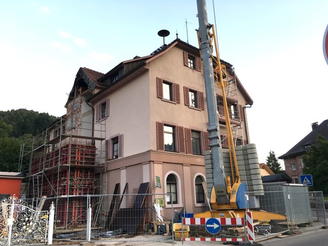 Am Nordracher Rathaus wird gearbeitet. | Foto: bos