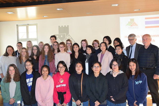 Elf thailändische Schülerinnen sind derzeit in Hausach zu Gast | Foto: cao