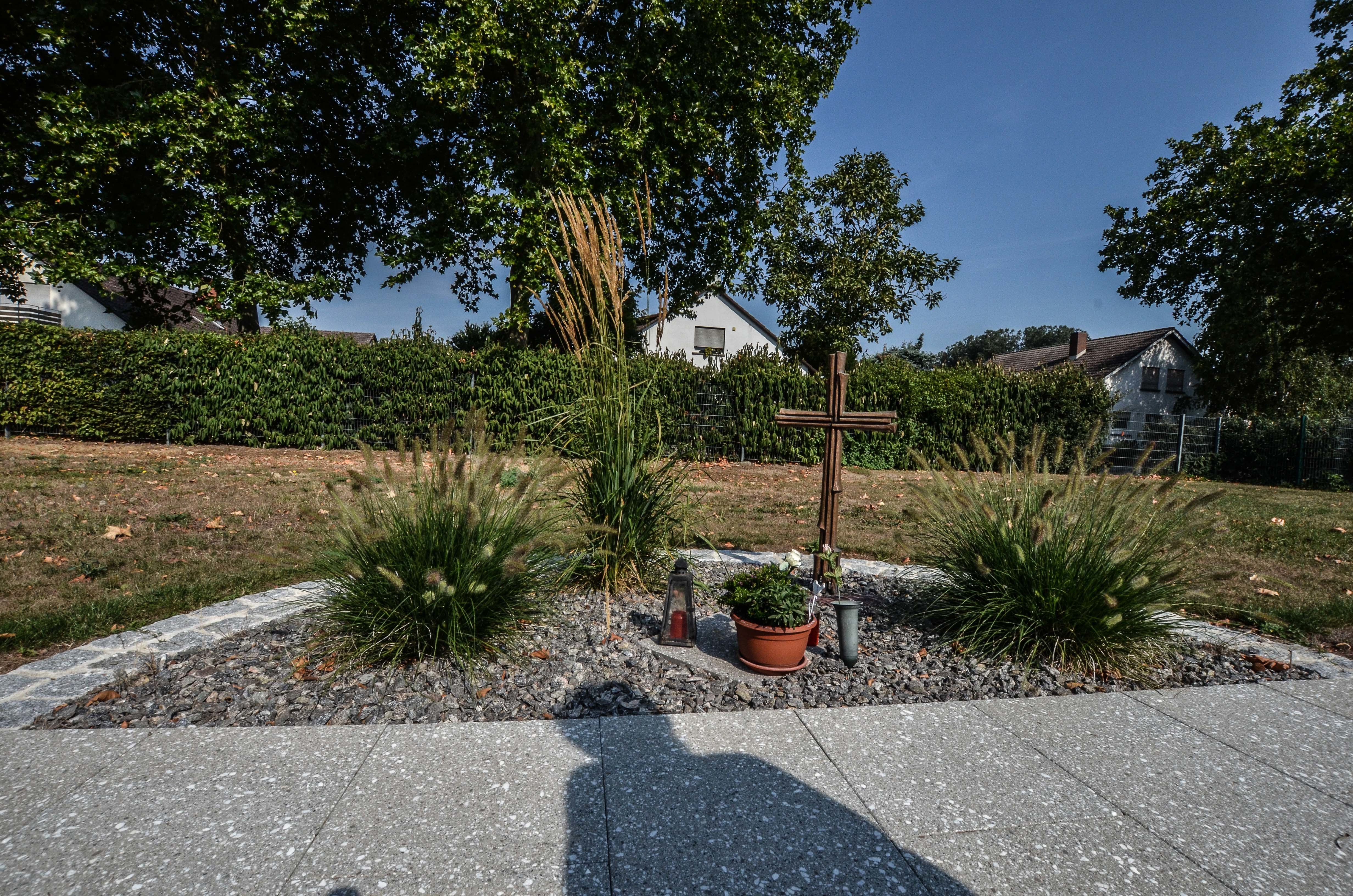 Damit Hinterbliebene nach einer anonymen Bestattung einen Platz zum Trauern haben, gibt es in Kehl eine Stätte der Erinnerung auf dem Friedhof.