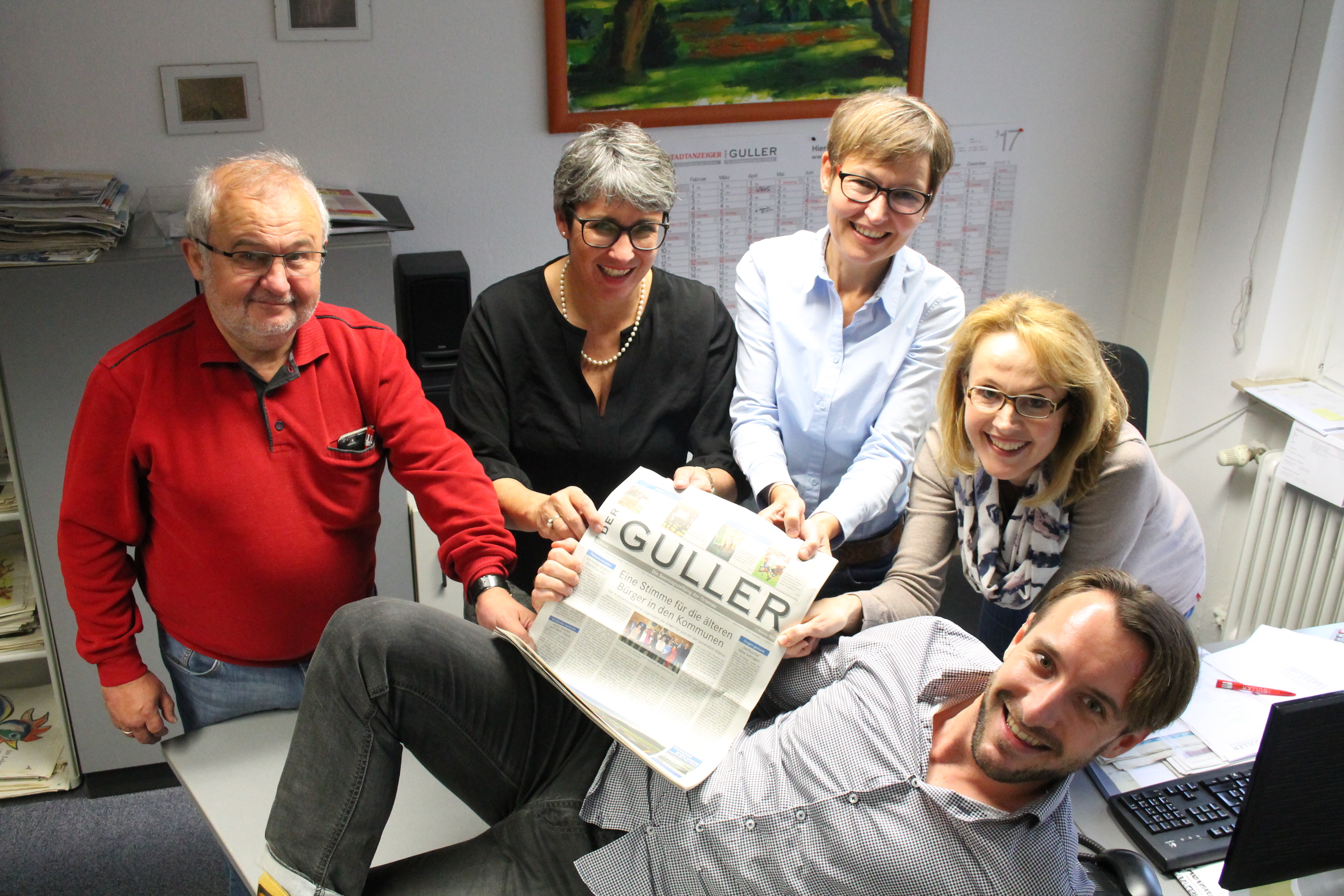 Bei Verkaufsleiterin Heike Roll und dem Verkaufsteam Mitte dreht sich im Guller – und natürlich auch im Stadtanzeiger – alles um die Anzeigenkunden: Eduard Manz (v. l.), Heike Roll, Maritta Bönte-Böhm, Claudia Fritsch und Alexander Stenzel.