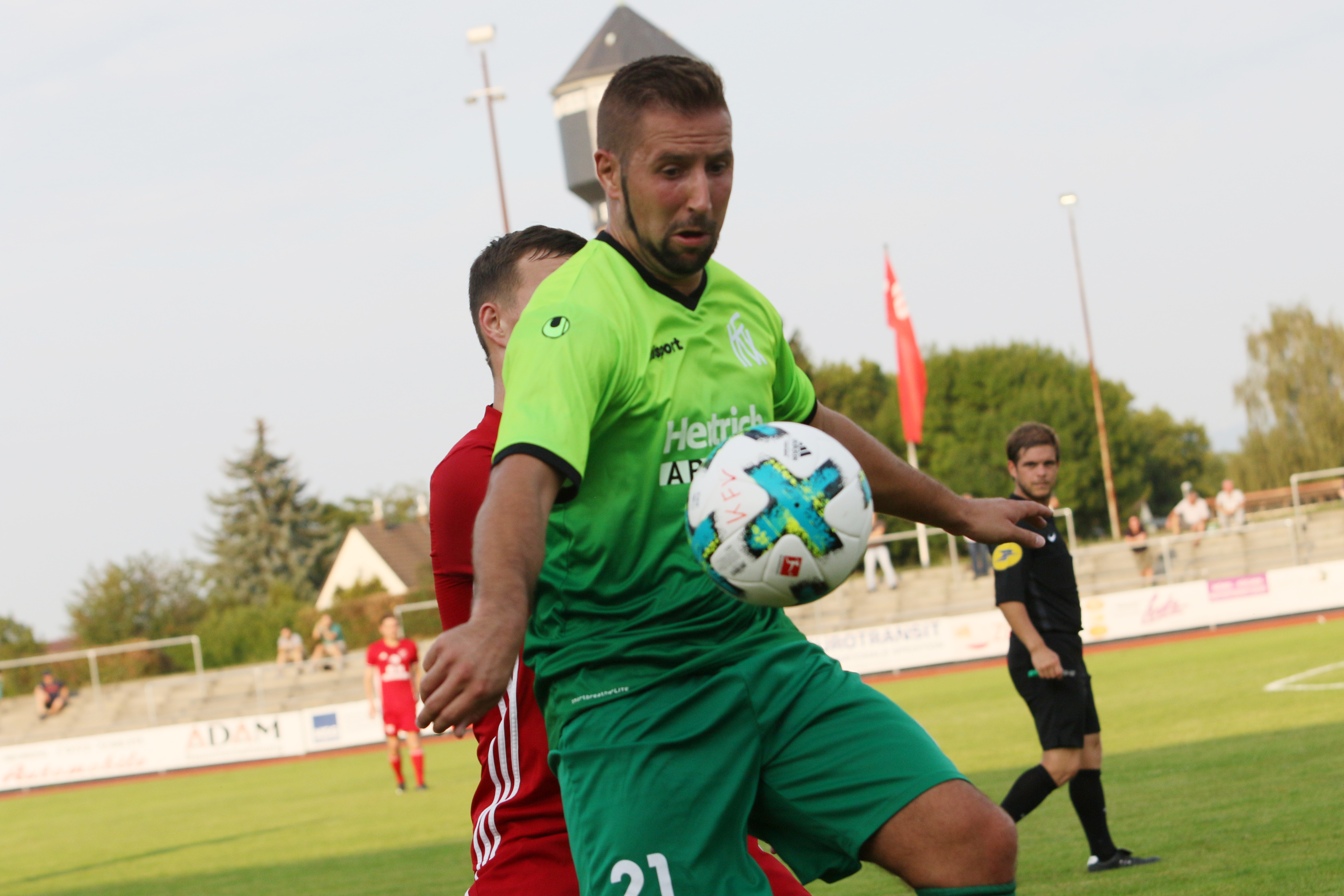 Der Kehler FV (grünes Trikot) kam gestern Nachmittag über ein Unentschieden gegen den FC Bad Dürrheim nicht hinaus.