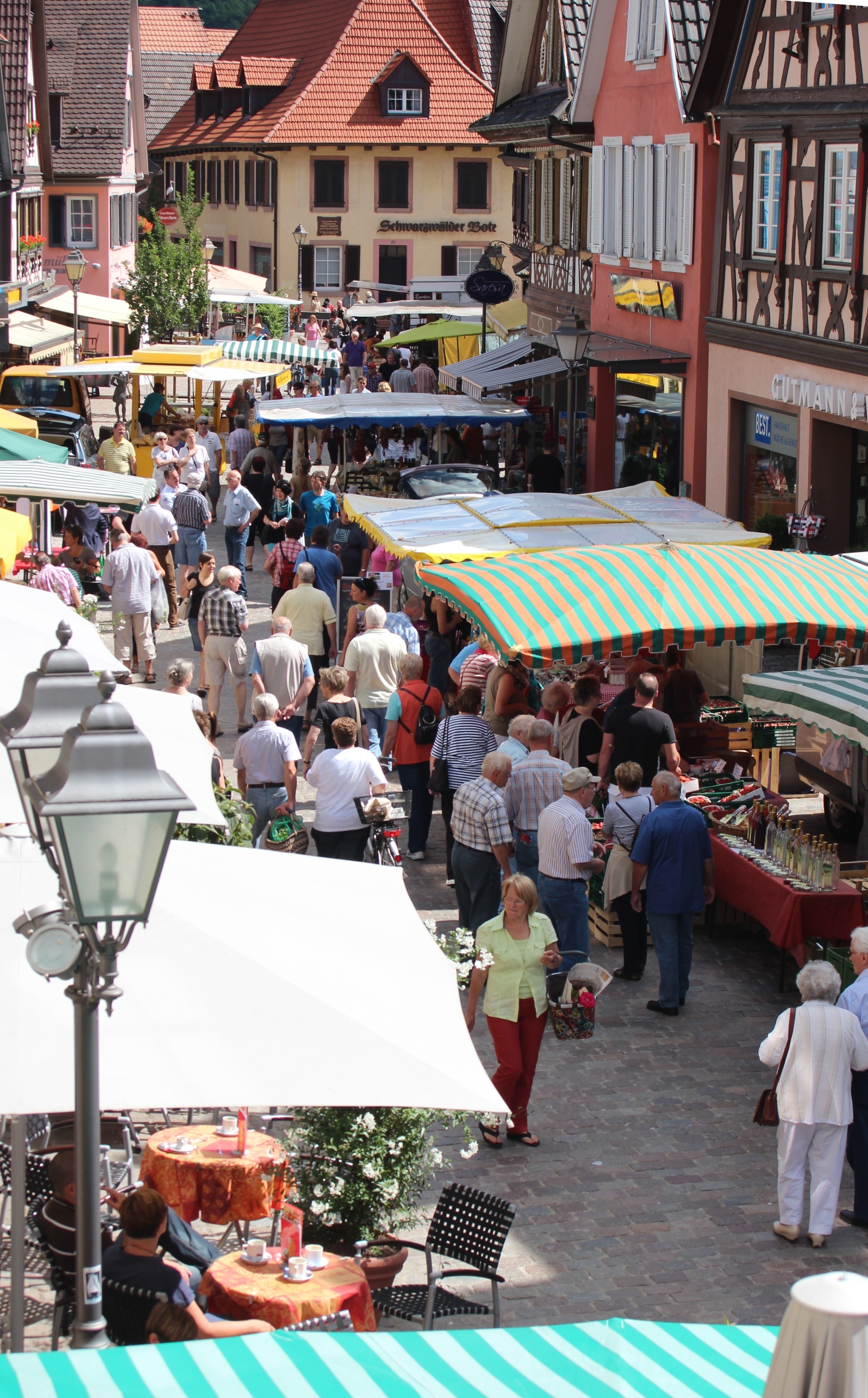 Viel los auf dem Haslacher Wochenmarkt