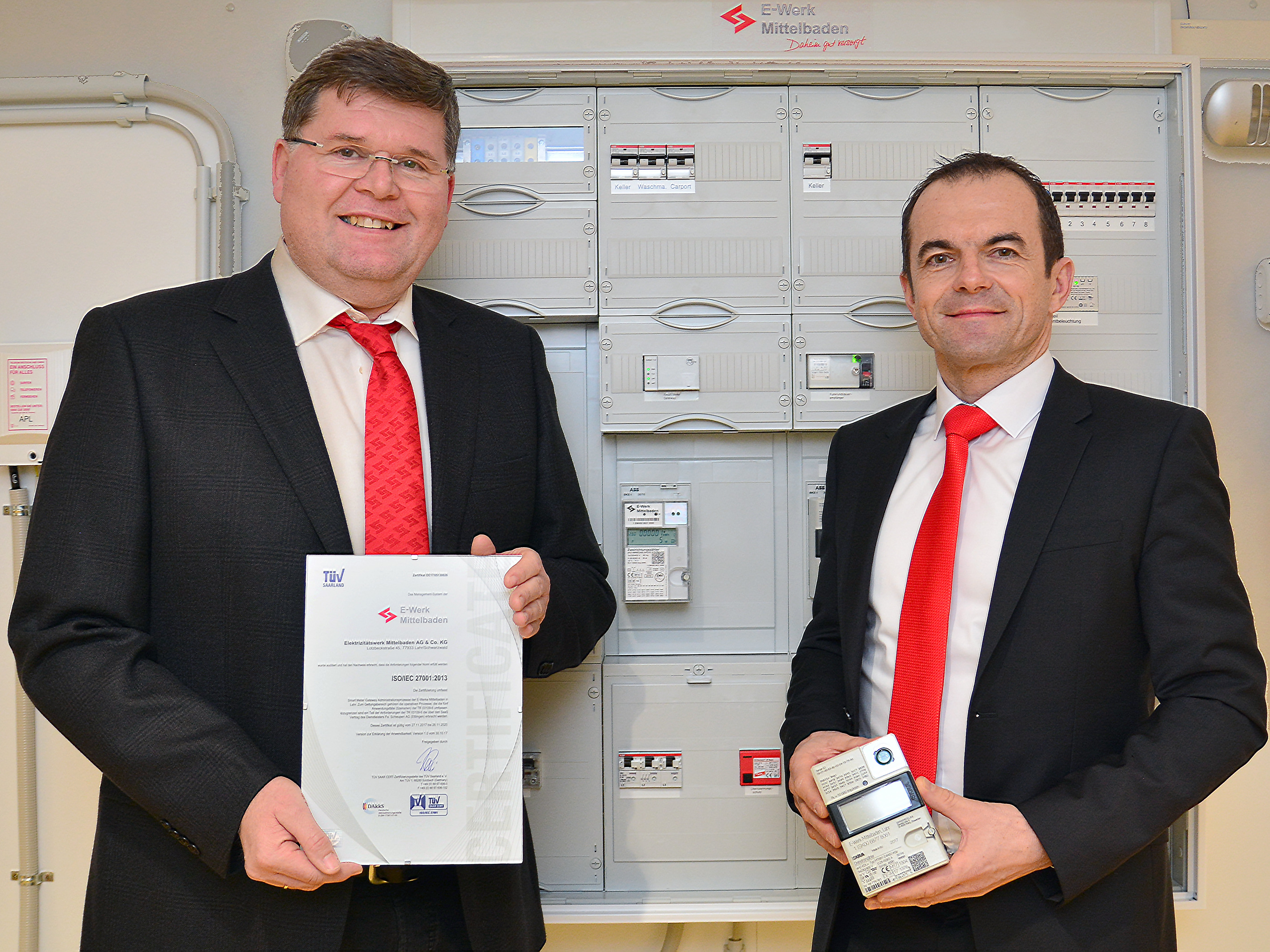 Michael Rieger (links) und Jürgen Thoma begleiteten den Zertifizierungsprozess im Unternehmen.