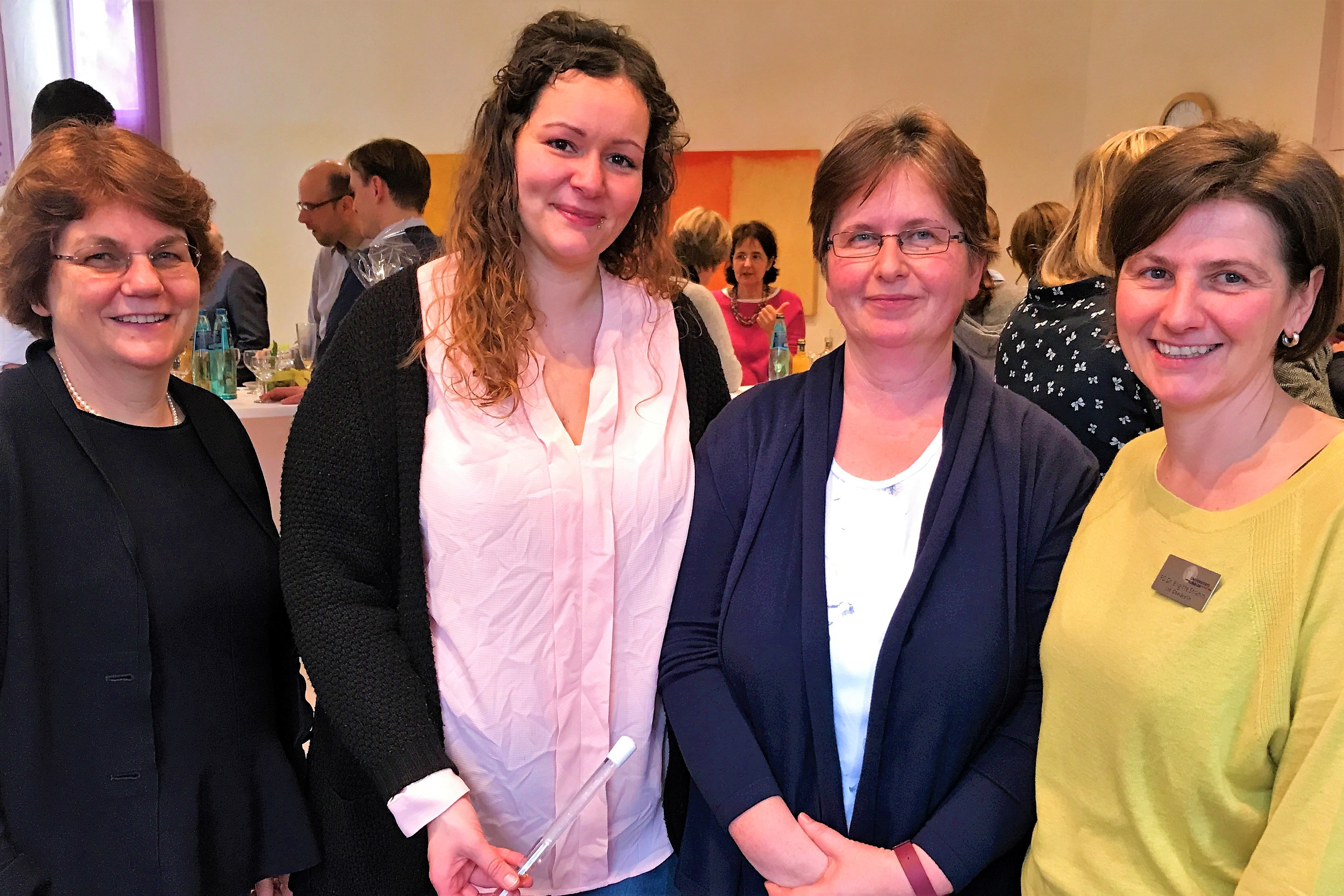 V..l.: Prof. Dr. Charlotte Niemeyer, Konstanze Buuck, Birgit Schneider, Dr. Brigitte Strahm