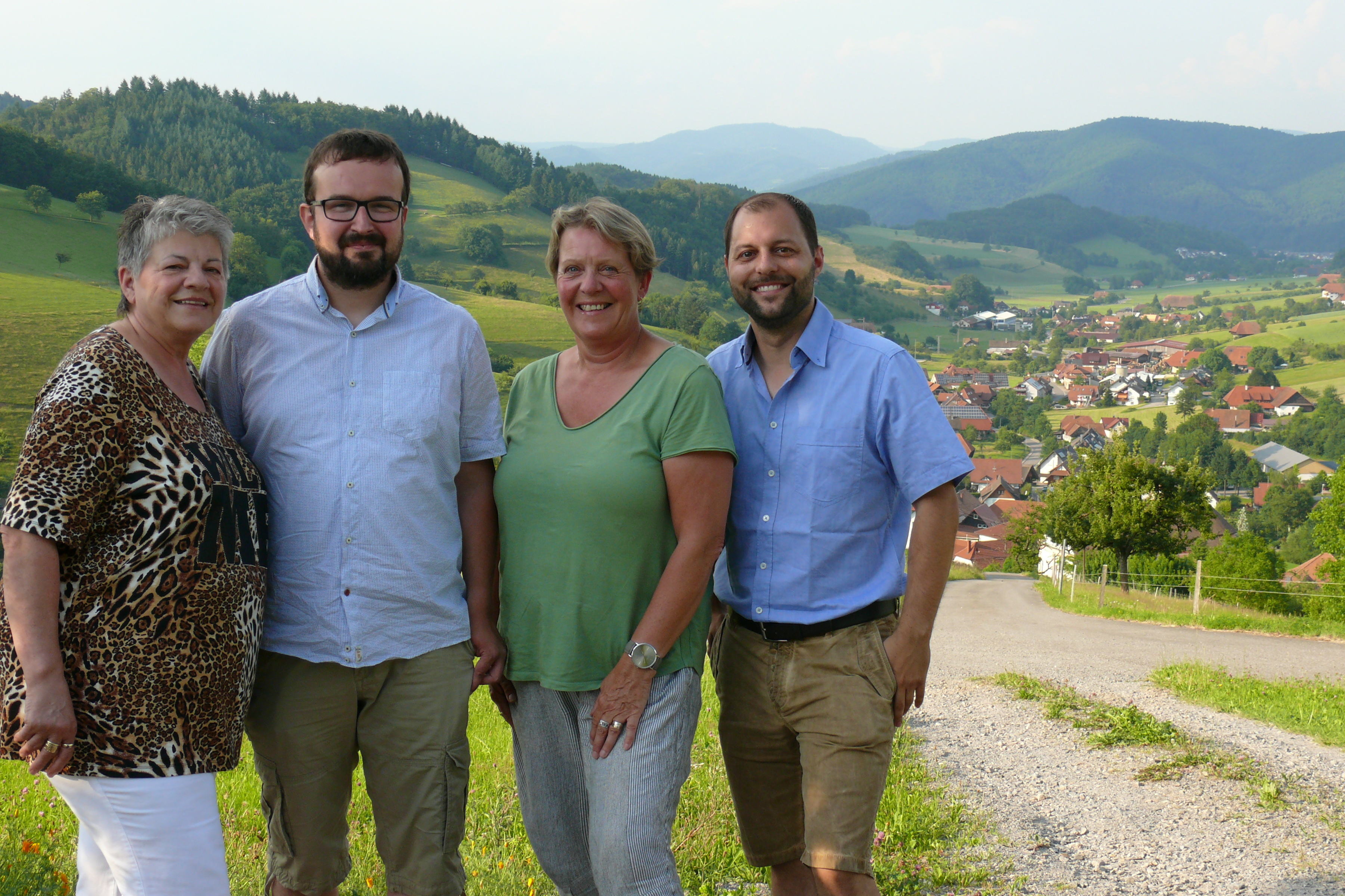 Der Vereinsvorstand realisierte das Welschensteinacher Dorfladen-Taxi: Christl Weber (v. l.), Alexander Kern, Susan Dreschler und Björn Krugielka