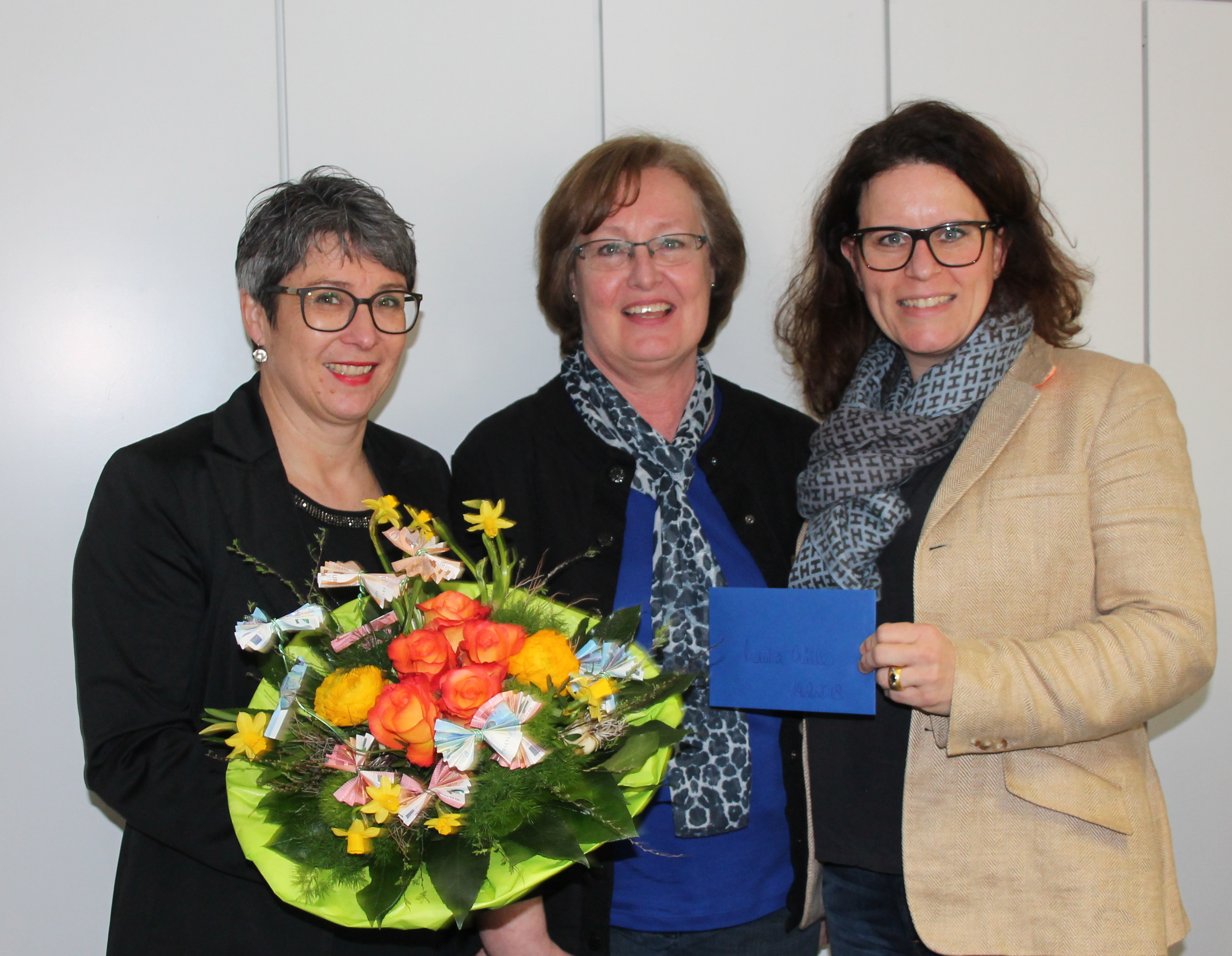 Unser Foto von links: Heike Roll, Monika Müller, Isabel Obleser