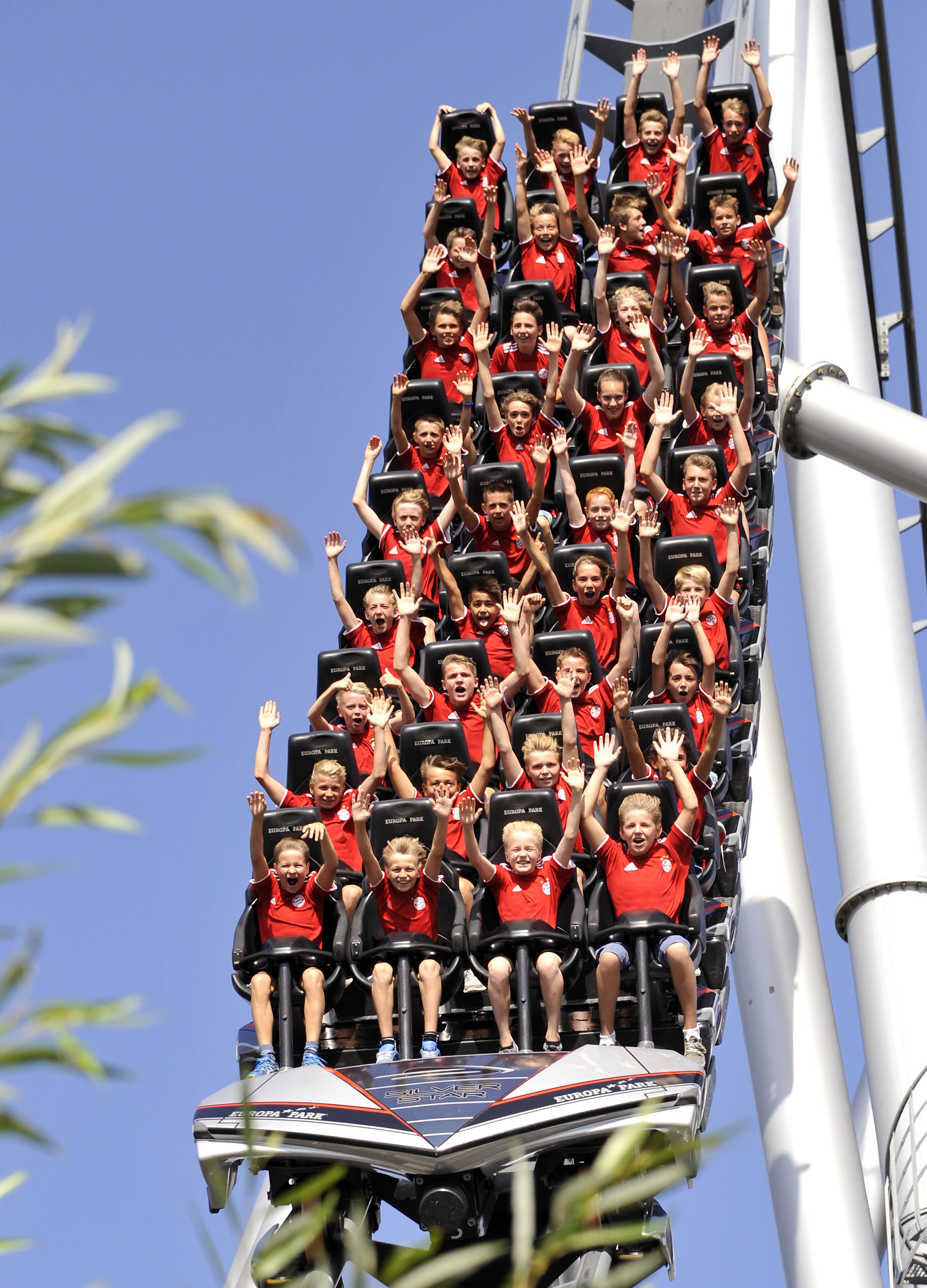 Die FC Bayern Kids-Club Fußballcamps kommen wieder in den Europa-Park.