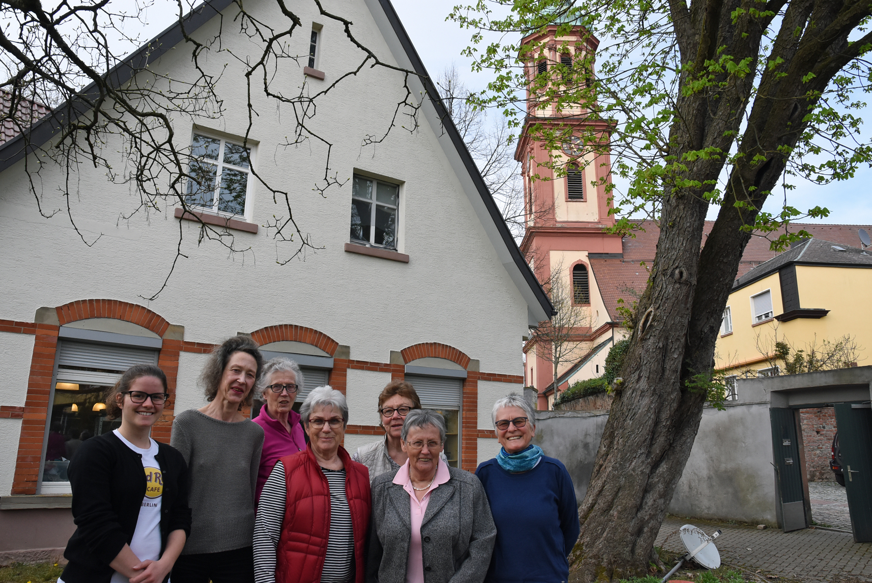 Ungewisse Zukunft: die ehrenamtlichen Mitarbeiterinnen der Kleiderkammer suchen neue Räume.