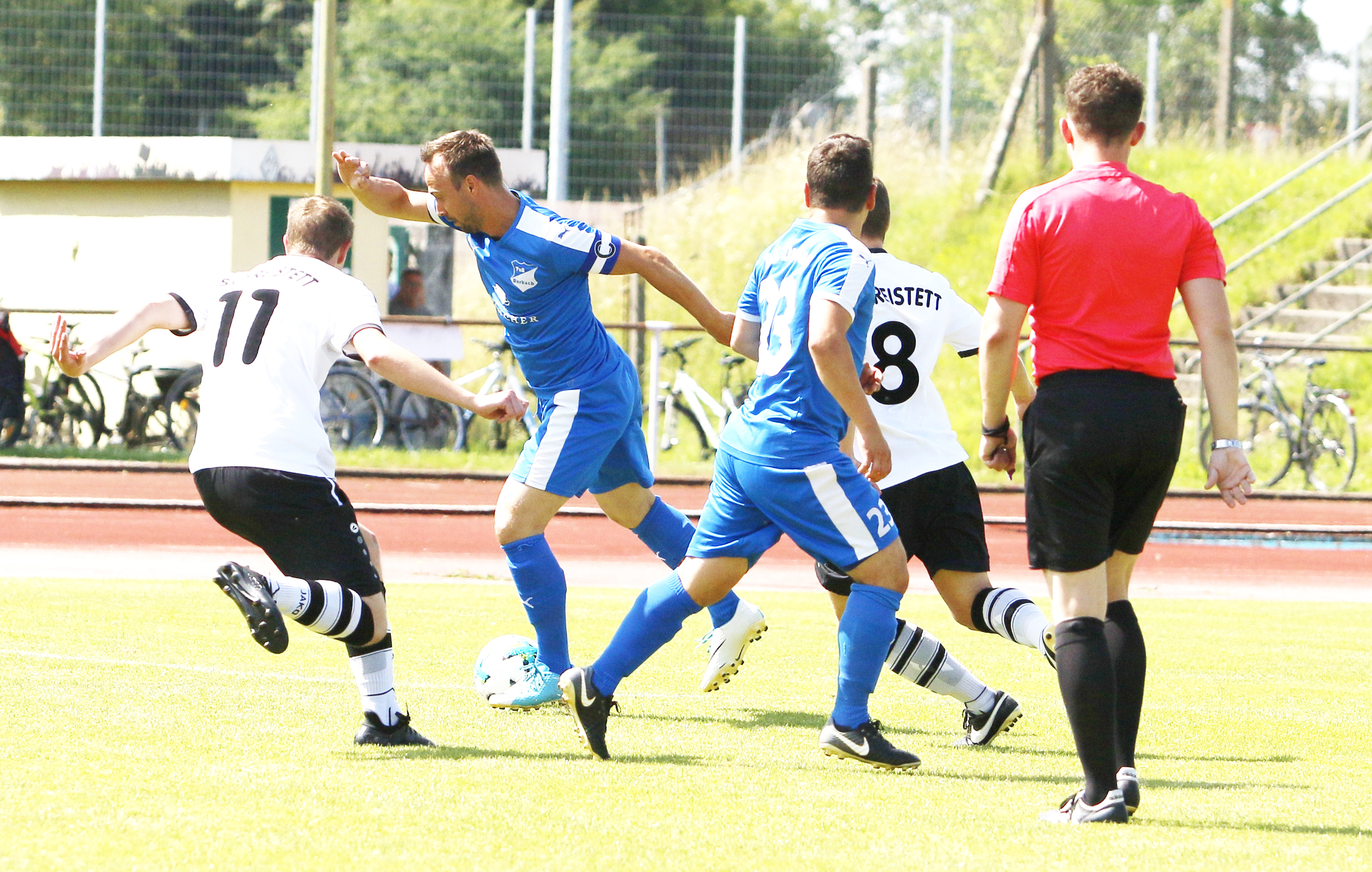 Bei herrlichem Fußballwetter musste sich der TuS Durbach im letzten Saisonspiel auswärts in Freistett geschlagen geben.