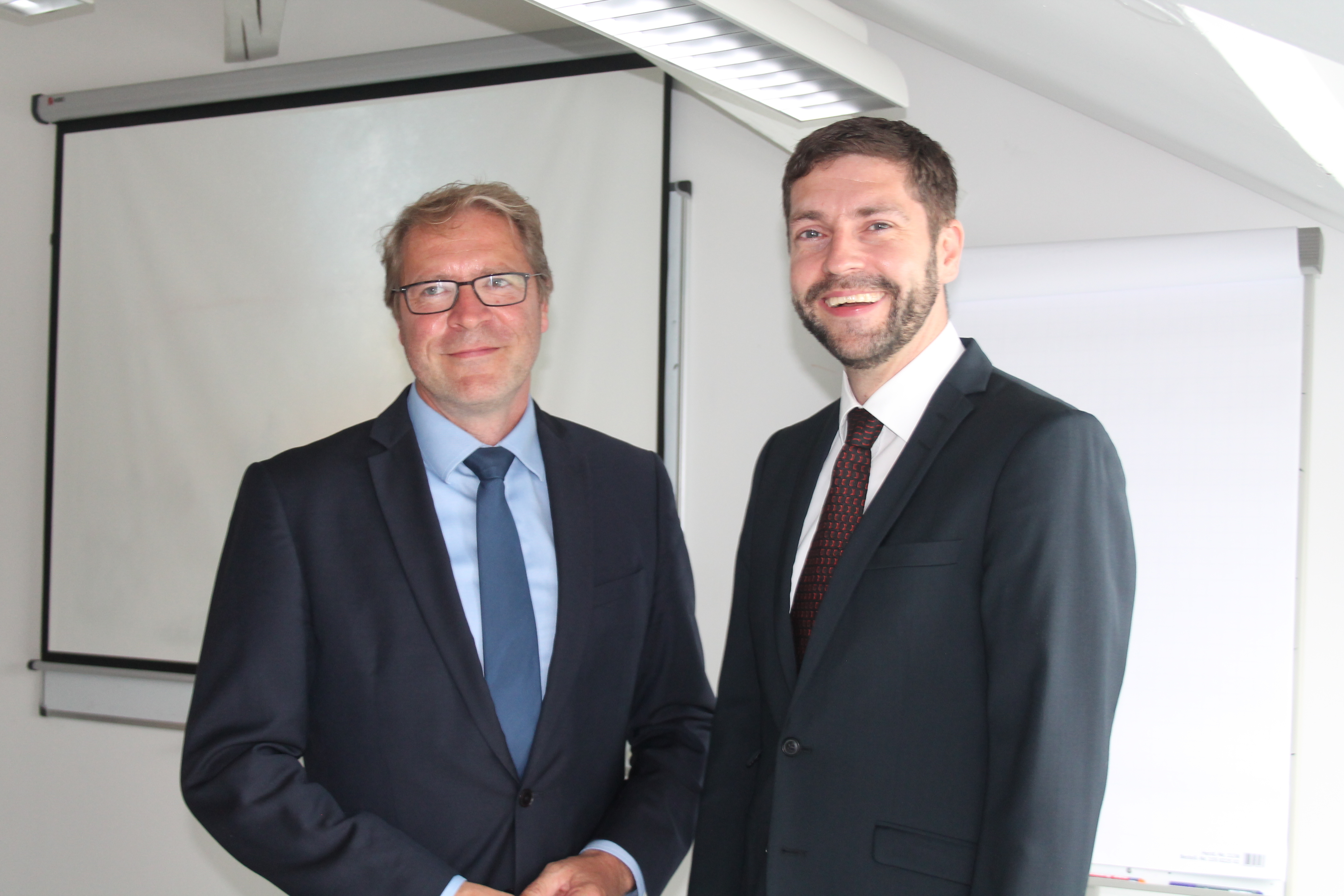 Der Präsident des Landgerichts, Dr. Christoph Reichert (l.), mit Richter und Pressesprecher Rüdiger Moll