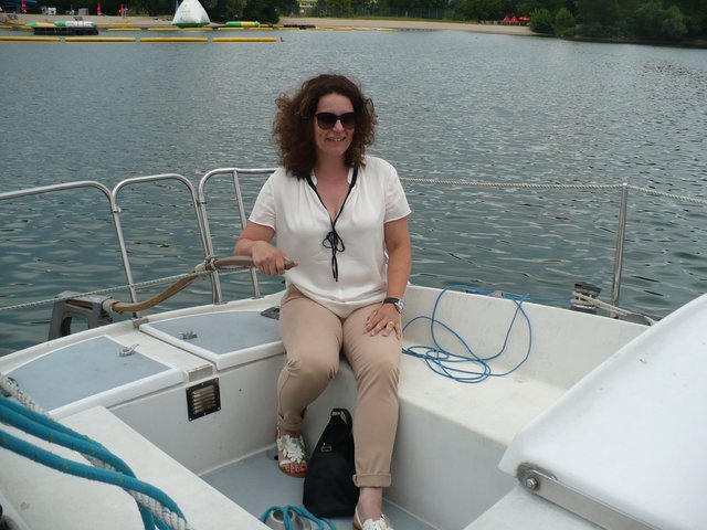 Hatte das Ruder gut im Griff: Isabel Obleser als Skipperin. | Foto: djä