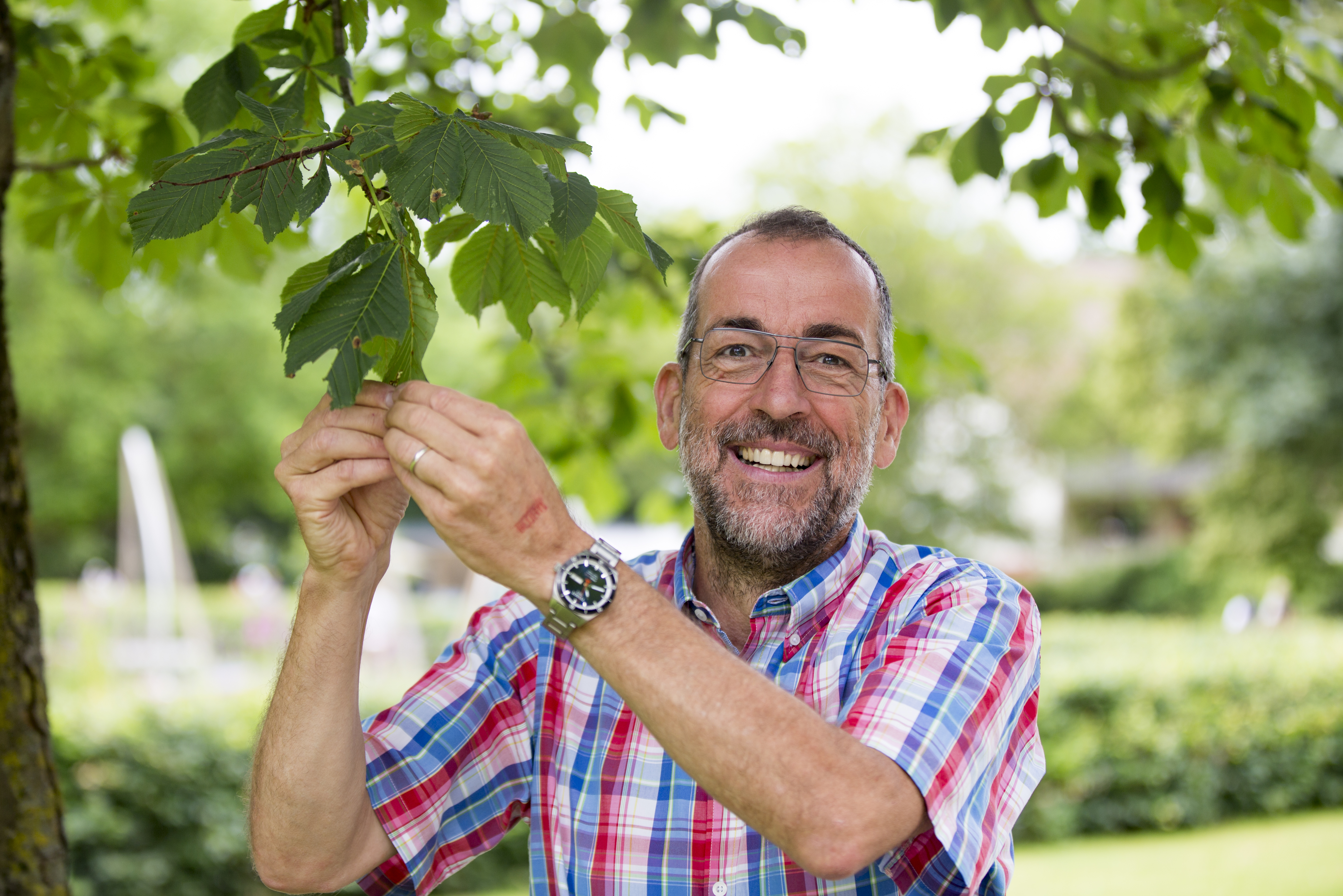 Pflanzenexperte Volker Kugel verspricht: "Ich stehe für alle Gartenfragen, die sich während der Exklusivführung ergeben, bereit und beantworte alle Fragen, die die Gartenfans mitbringen."