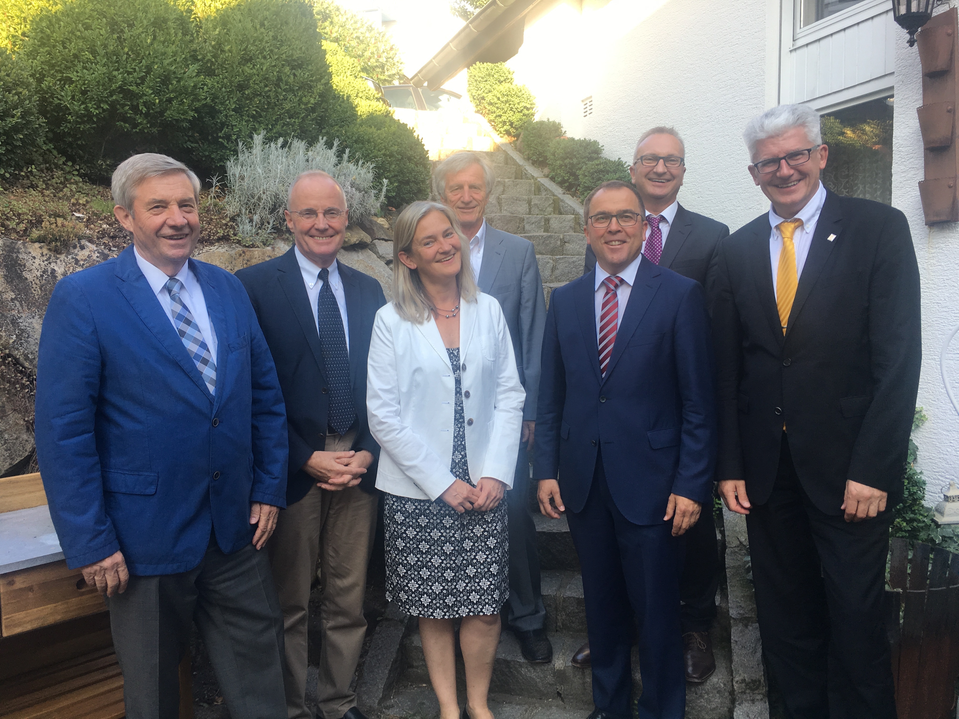 Der Vorstand und Aufsichtsrat der Gemibau