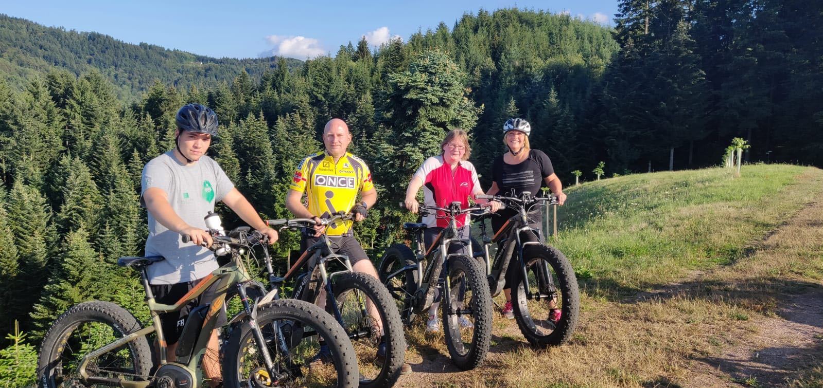 Fabio Brischle, Rolf Fey, Thekla Fey und Christine Brischle
