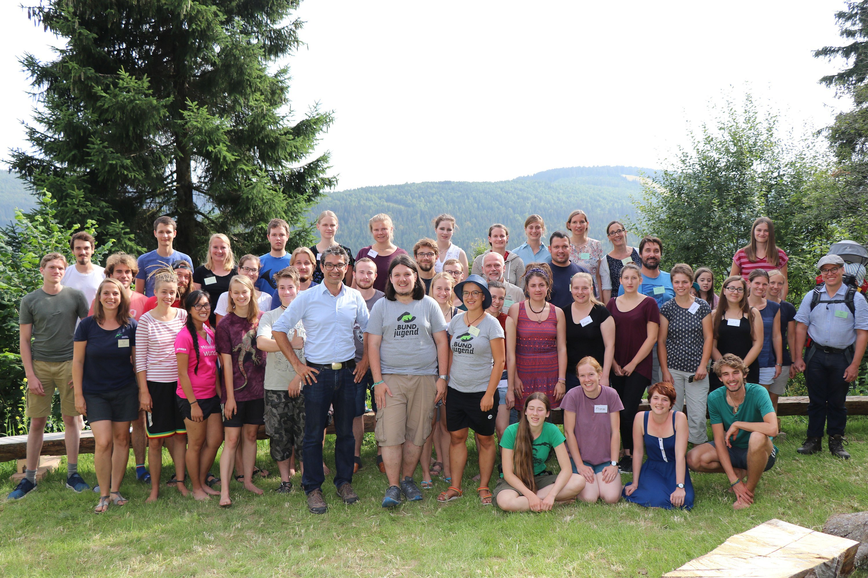 Die Teilnehmerinnen und Teilnehmer der Sommerakademie „Perspektive Wildnis! Naturschutz und Nachhaltige Entwicklung im Nationalpark Schwarzwald“ mit dem Umweltstaatssekretär, Dr. Andre Baumann