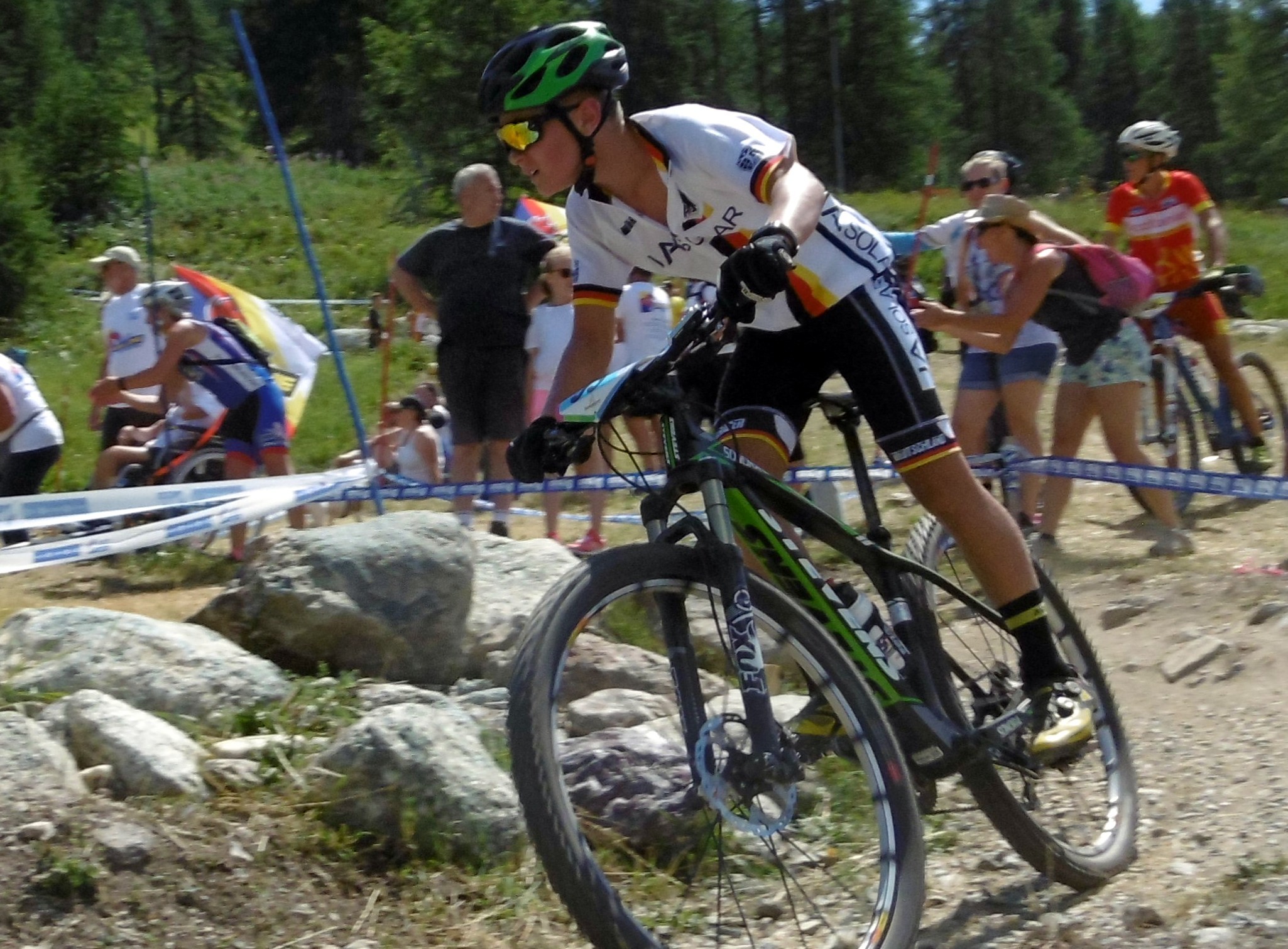 Marlon Uhl auf dem Weg zum Sieg im Cross Country Race