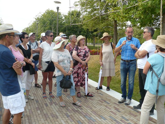 Stop an der Via Ceramica. Hier gab es eine Menge zu erzählen über die römische Geschichte von Lahr. | Foto: Dagmar Jäger