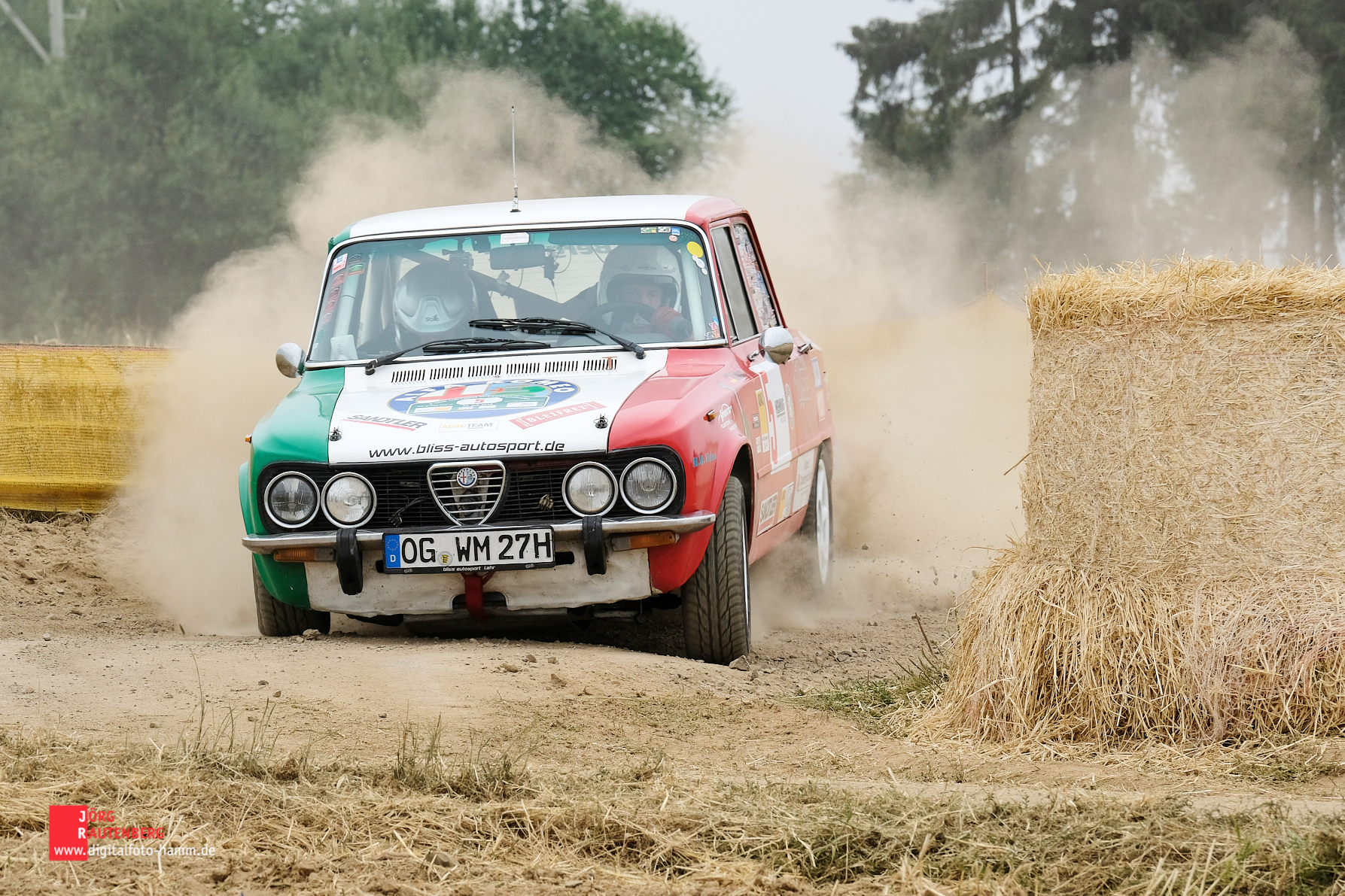 Action pur: das Rallyeteam Michalsky bei der Main-Kinzig-Rallye.
