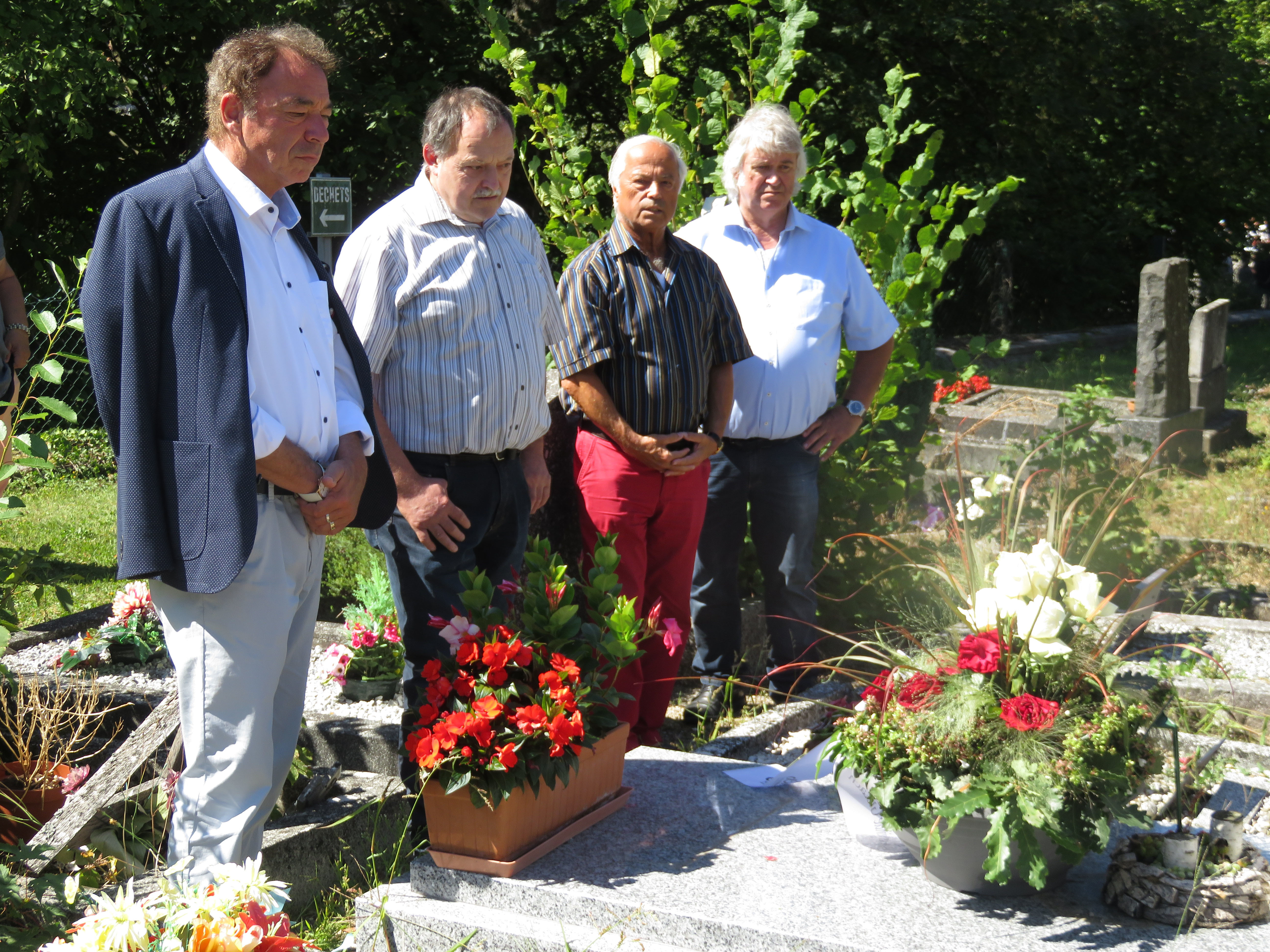 Grab von Louis Schermesser mit Schale der Gde. Gutach