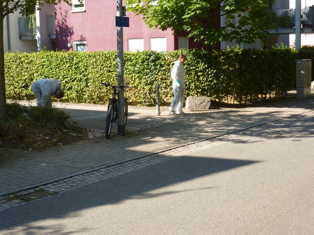 Die Spurensicherung in der Aenne-Burda-Allee | Foto: rek