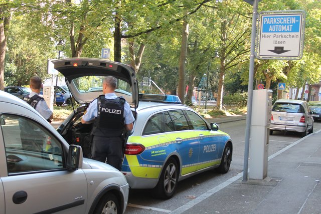 Die Polizei sucht in der Oststadt nach dem Täter. | Foto: Christina Großheim