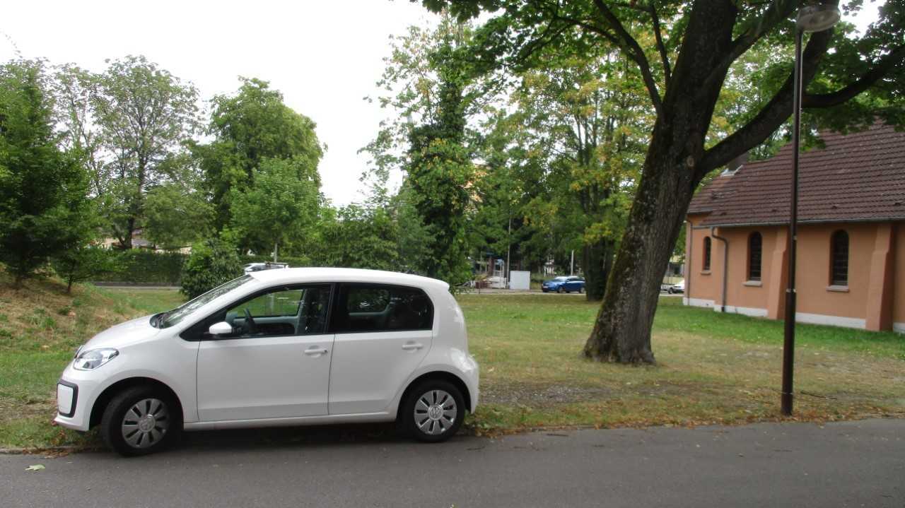 Wird nicht geduldet: Parken in Grünanlagen