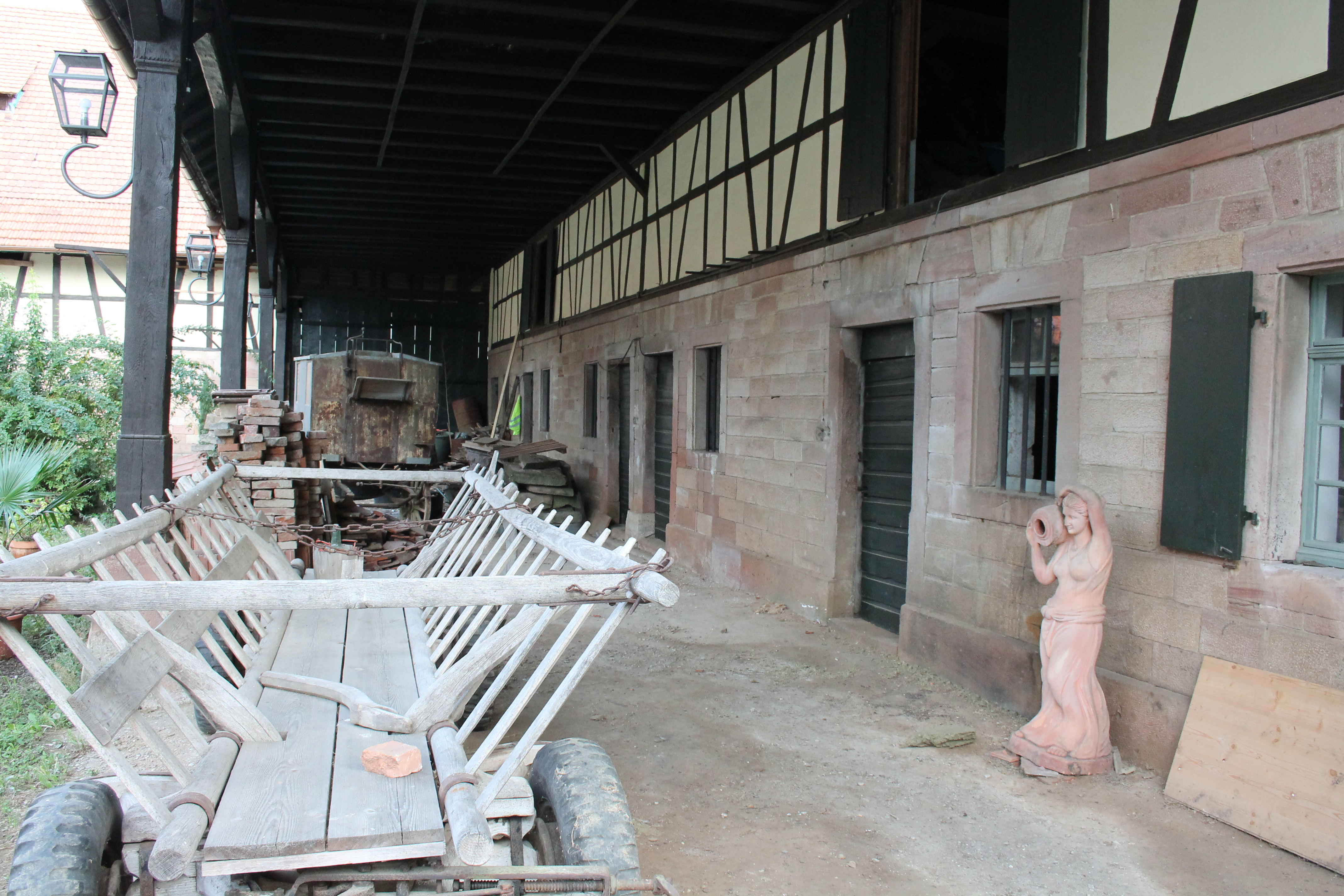 Hier befanden sich einst die Stallungen des Hofes.