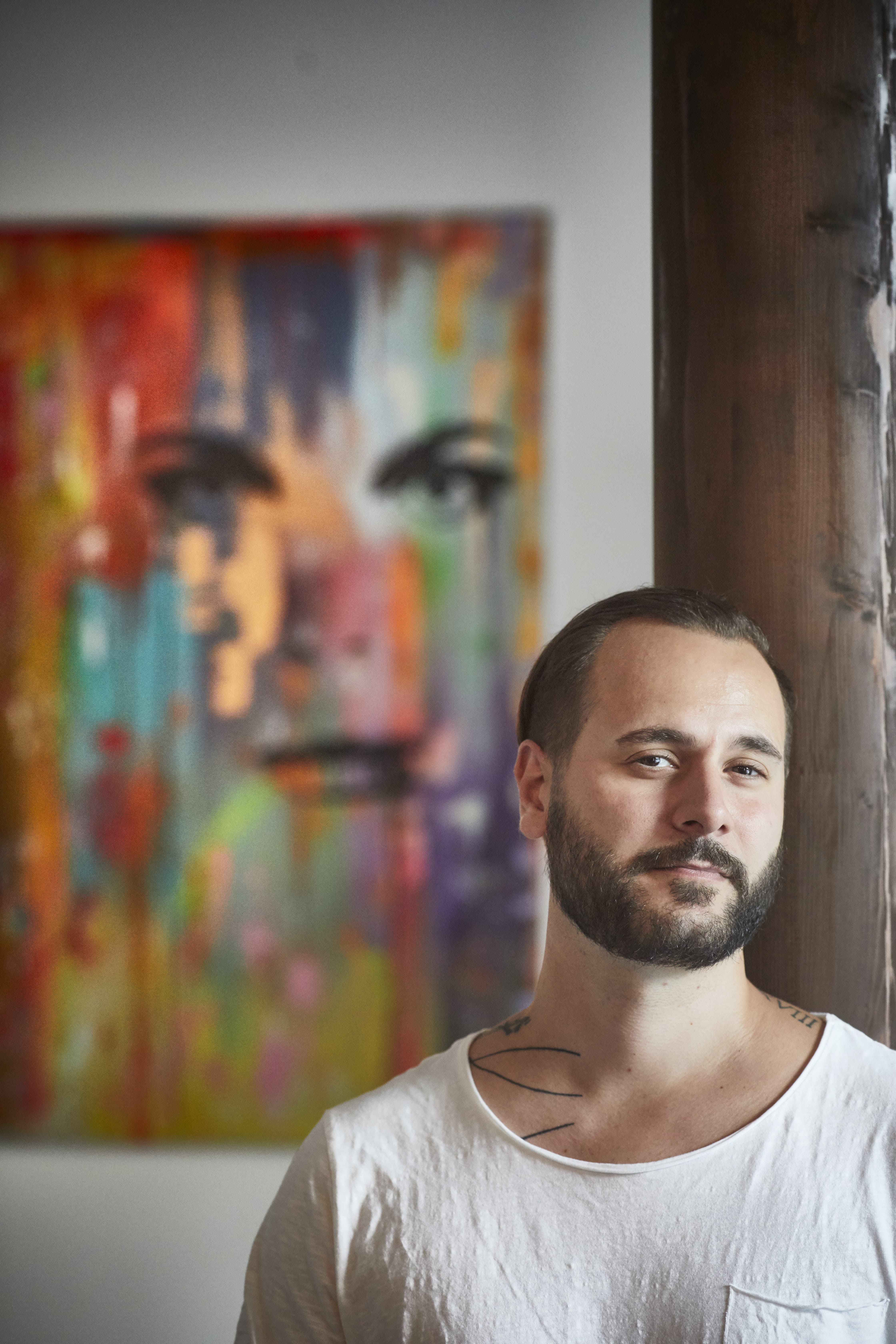 Der Lahrer bildende Künstler Jan Gines Alvarez arbeitet mit einer Mischform aus abstraktem Expressionismus und Streetart.