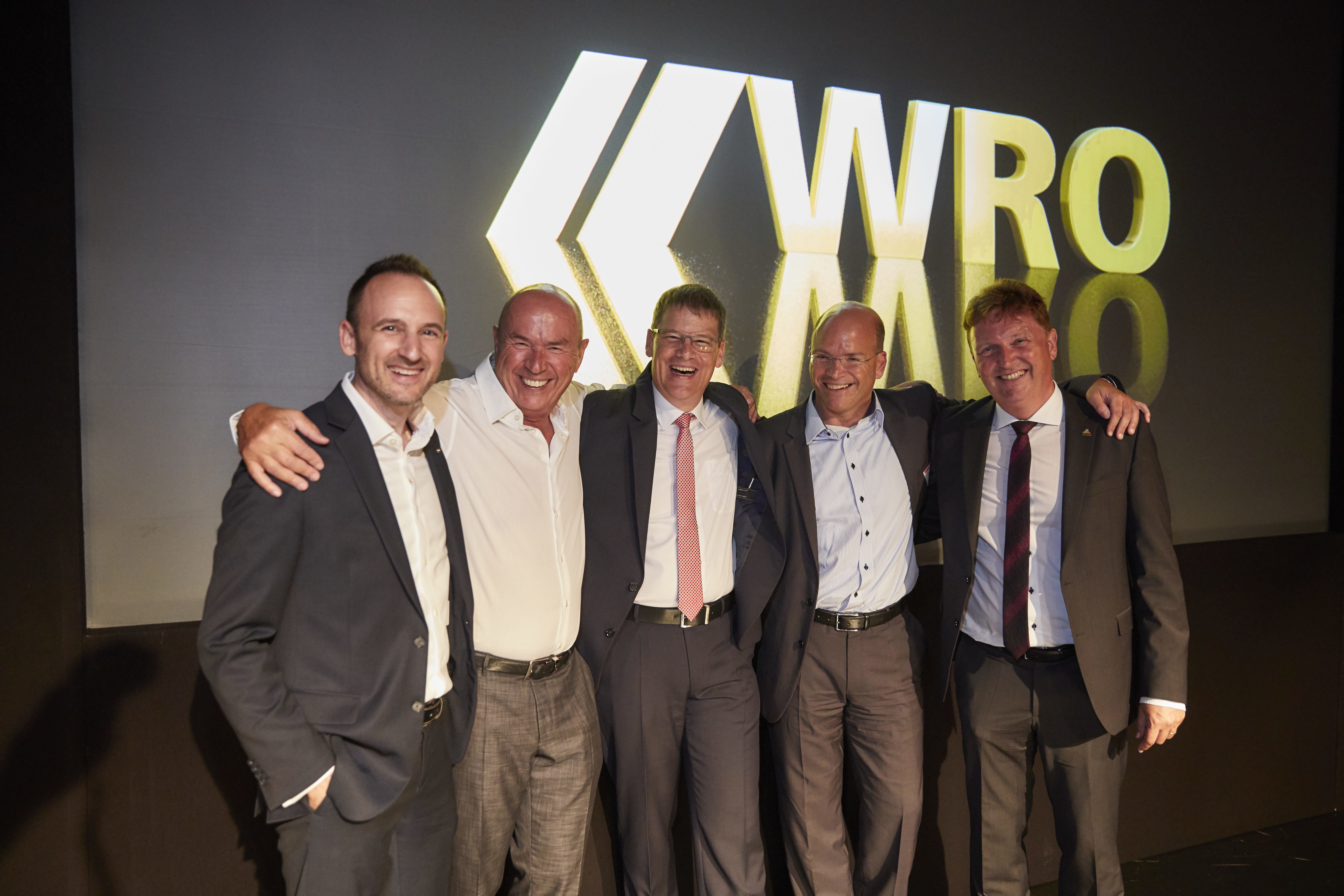 Foto (v.l.n.r.): WRO-Geschäftsführer Dominik Fehringer, Dr. Christian Dogs, Vorstandsvorsitzender der Sparkasse Haslach-Zell Bernd Jacobs, Max Grundig Klinik-Geschäftsführer Andreas Spaetgens und Bürgermeister Wolfgang Hermann