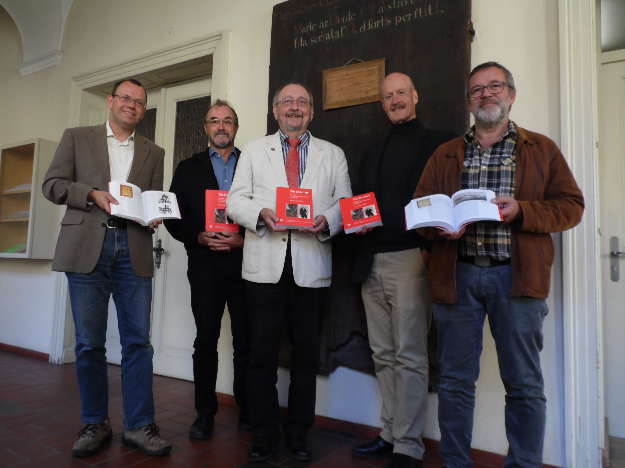 Erster Vizepräsident Dr. Cornelius Gorka, zweiter Vizepräsident Dr. Ewald Hall, Präsident Klaus G. Kaufmann, Redakteur Dr. Martin Ruch und Dietmar Heekerens, Agentur "punktgenau"
