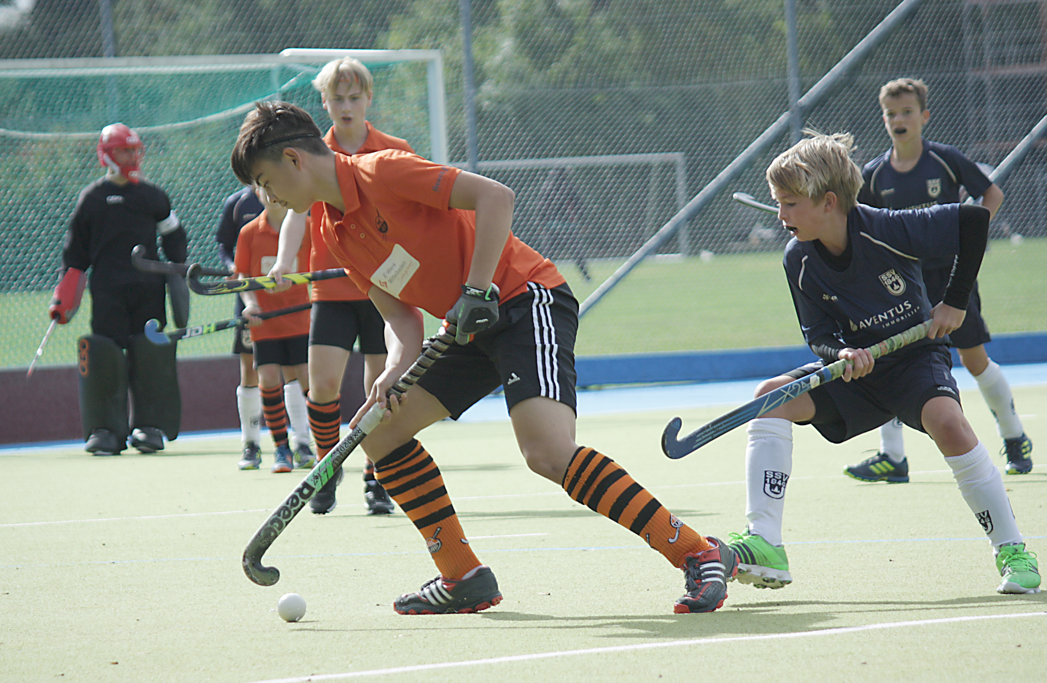 Die U14 des HC Lahr (oranges Trikot) holten bei der Endrunde die Bronzemedaille.