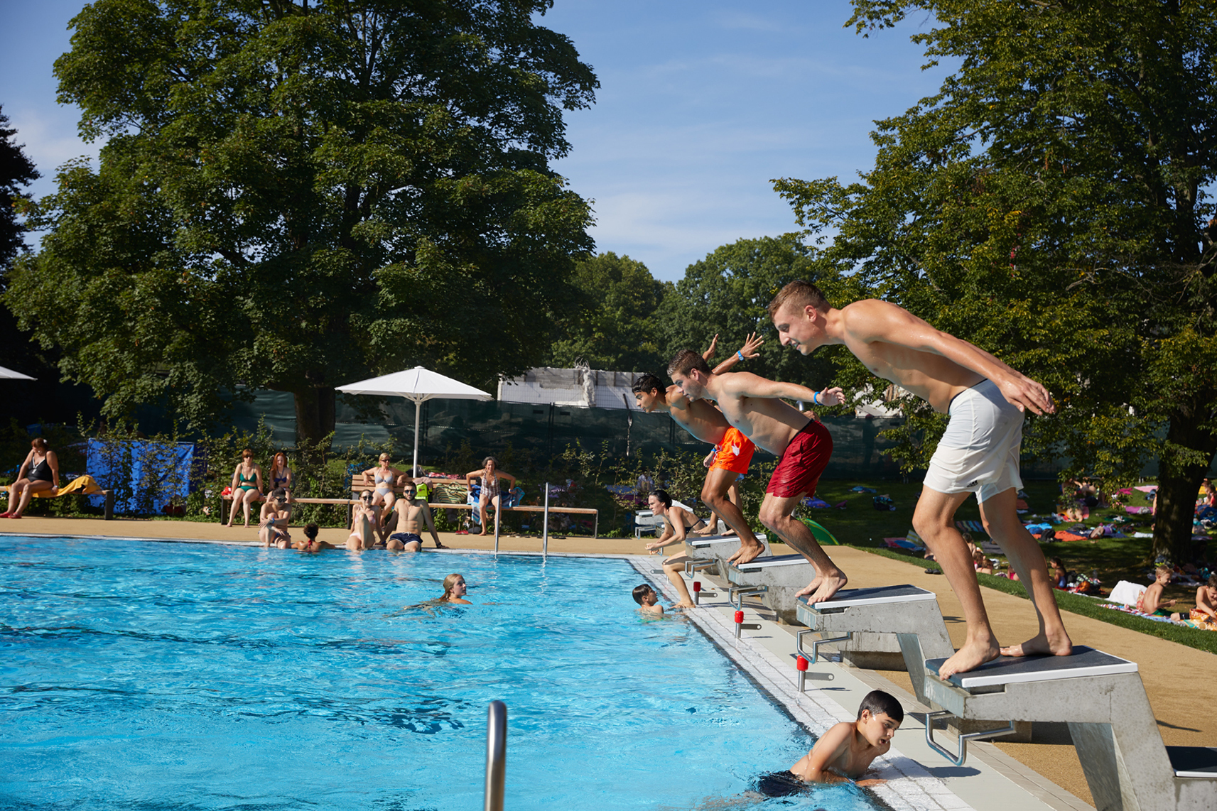 Außen ist jetzt Schluss mit Schwimmen. Im Freizeitbad geht es jetzt nur noch innen weiter.