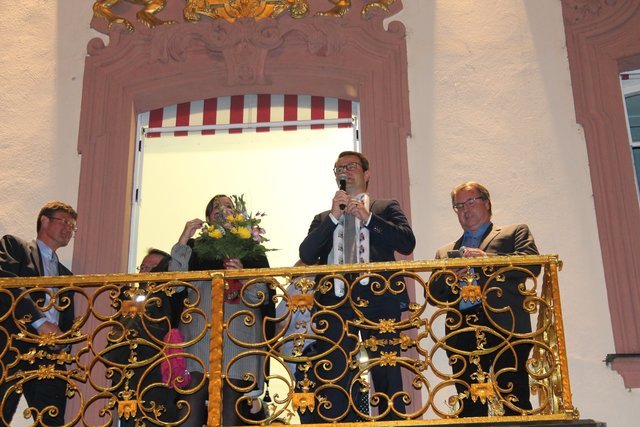 Die erste Ansprache als gewählter Oberbürgemeister  | Foto: gro